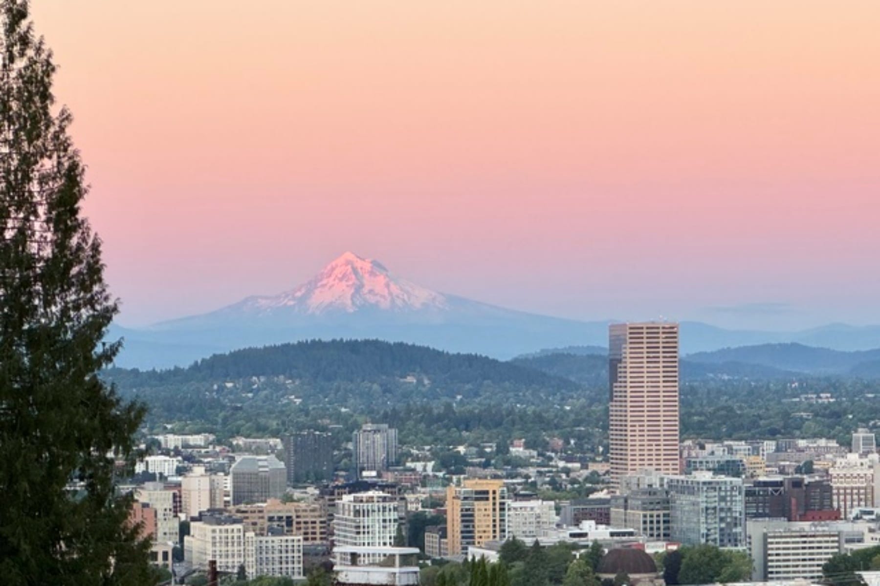  2836 NW CUMBERLAND RD Portland, OR 97210 - 物件實景