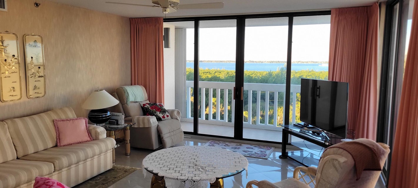 Jensen Beach, Florida, 34957, United States, 2 Bedrooms Bedrooms, ,2 BathroomsBathrooms,Residential,For Sale,1974011