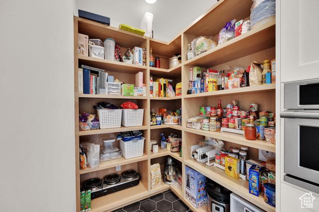 Draper, Utah, 84020, United States, 4 Bedrooms Bedrooms, ,4 BathroomsBathrooms,Residential,For Sale,1981128