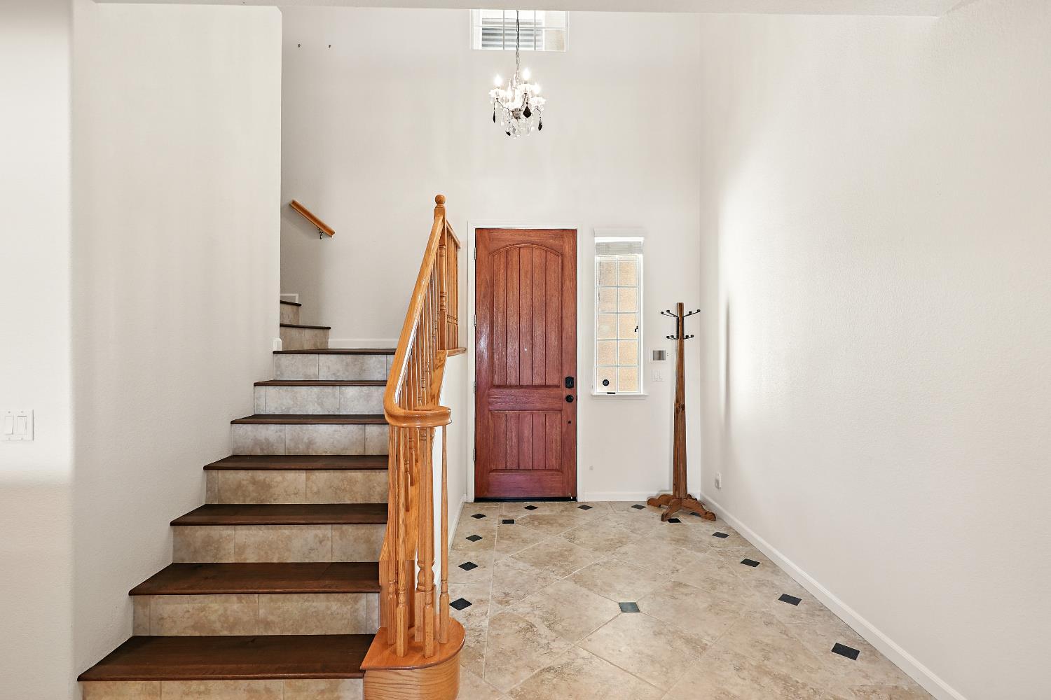 Chowchilla, California, 93610, United States, 5 Bedrooms Bedrooms, ,4 BathroomsBathrooms,Residential,For Sale,1982347