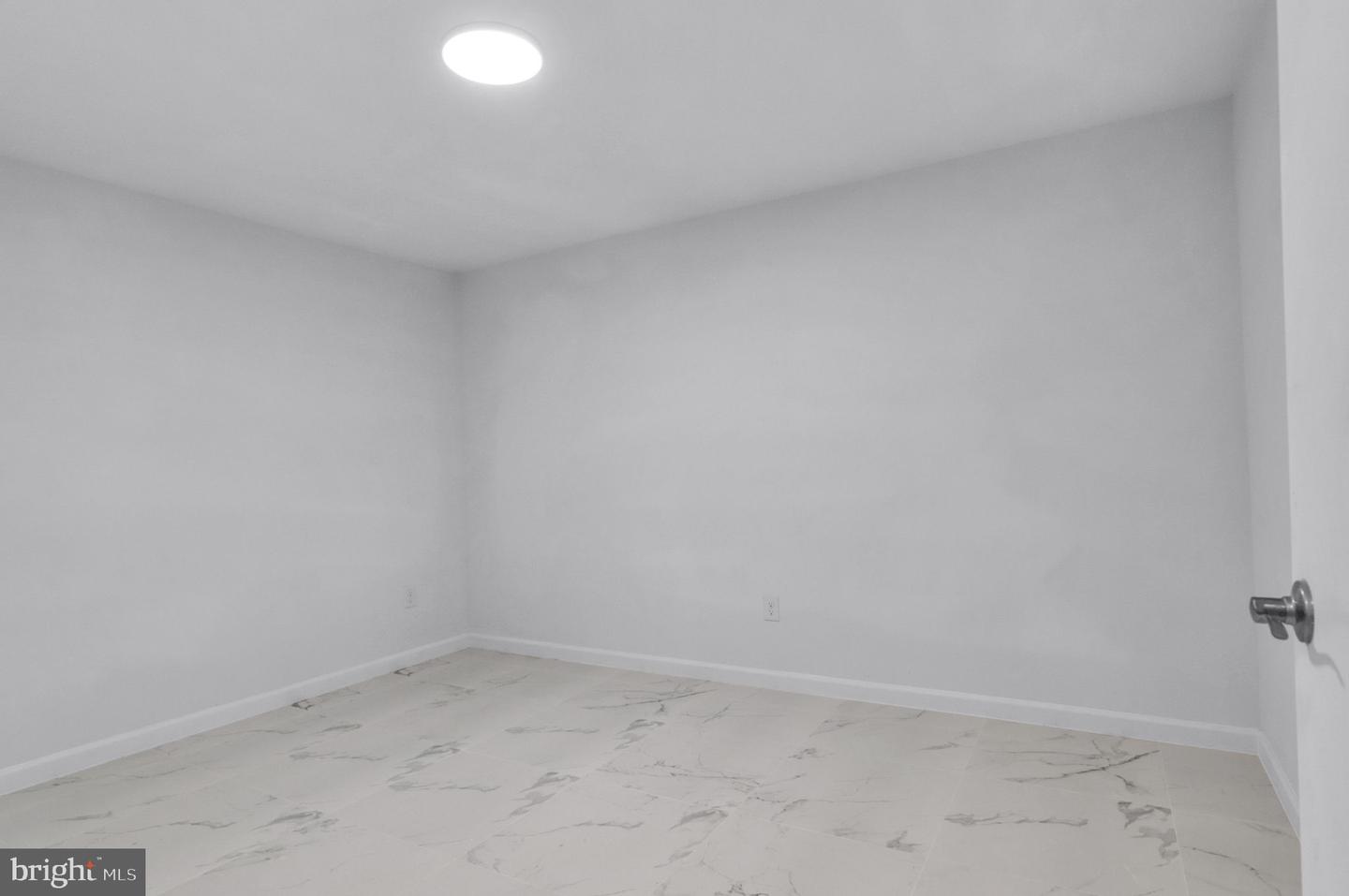 Fairfax, Virginia, 22030, United States, 4 Bedrooms Bedrooms, ,3 BathroomsBathrooms,Residential,For Sale,1896829