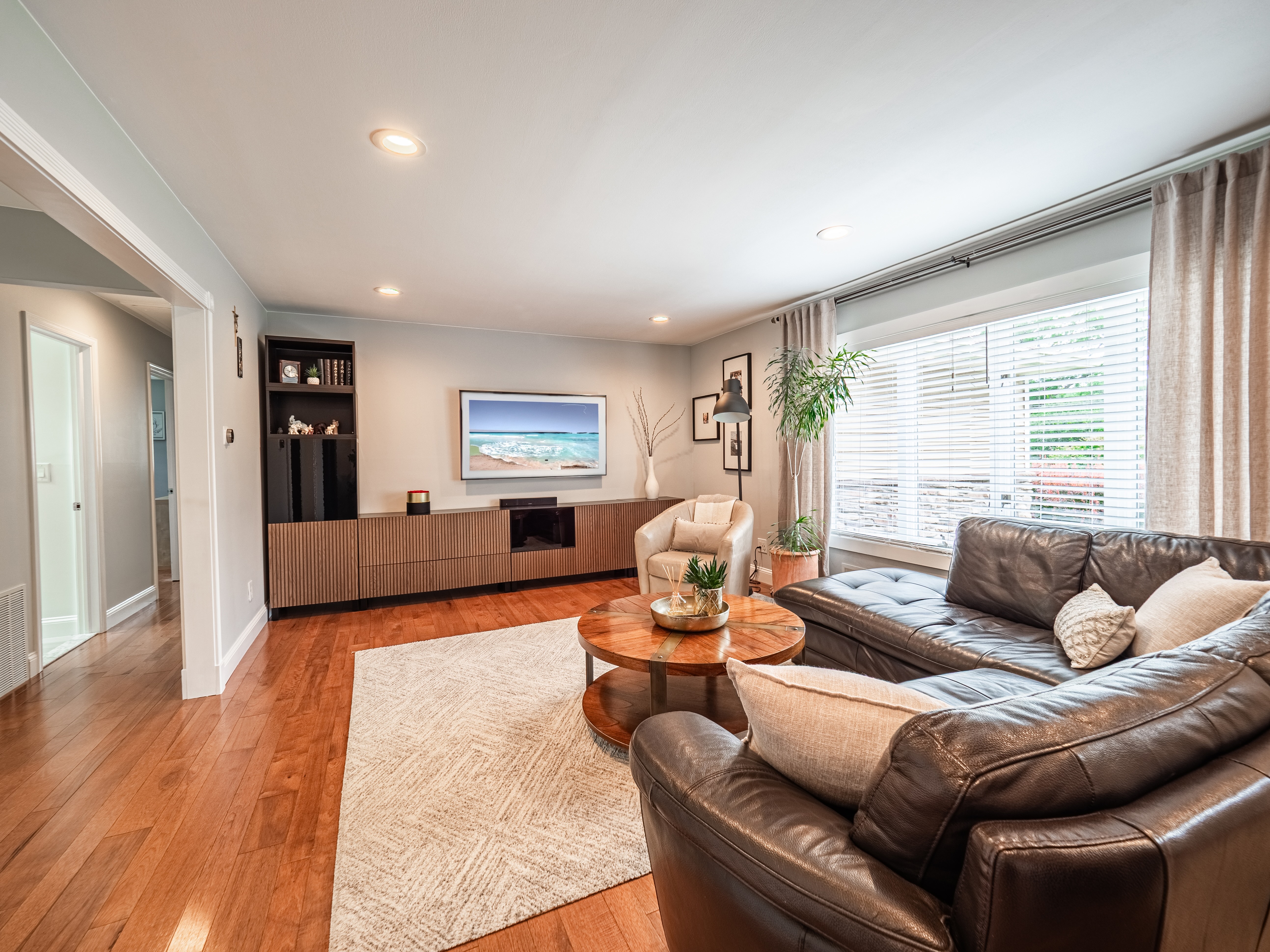 Pennington, New Jersey, 08534, United States, 2 Bedrooms Bedrooms, ,3 BathroomsBathrooms,Residential,For Sale,1936854