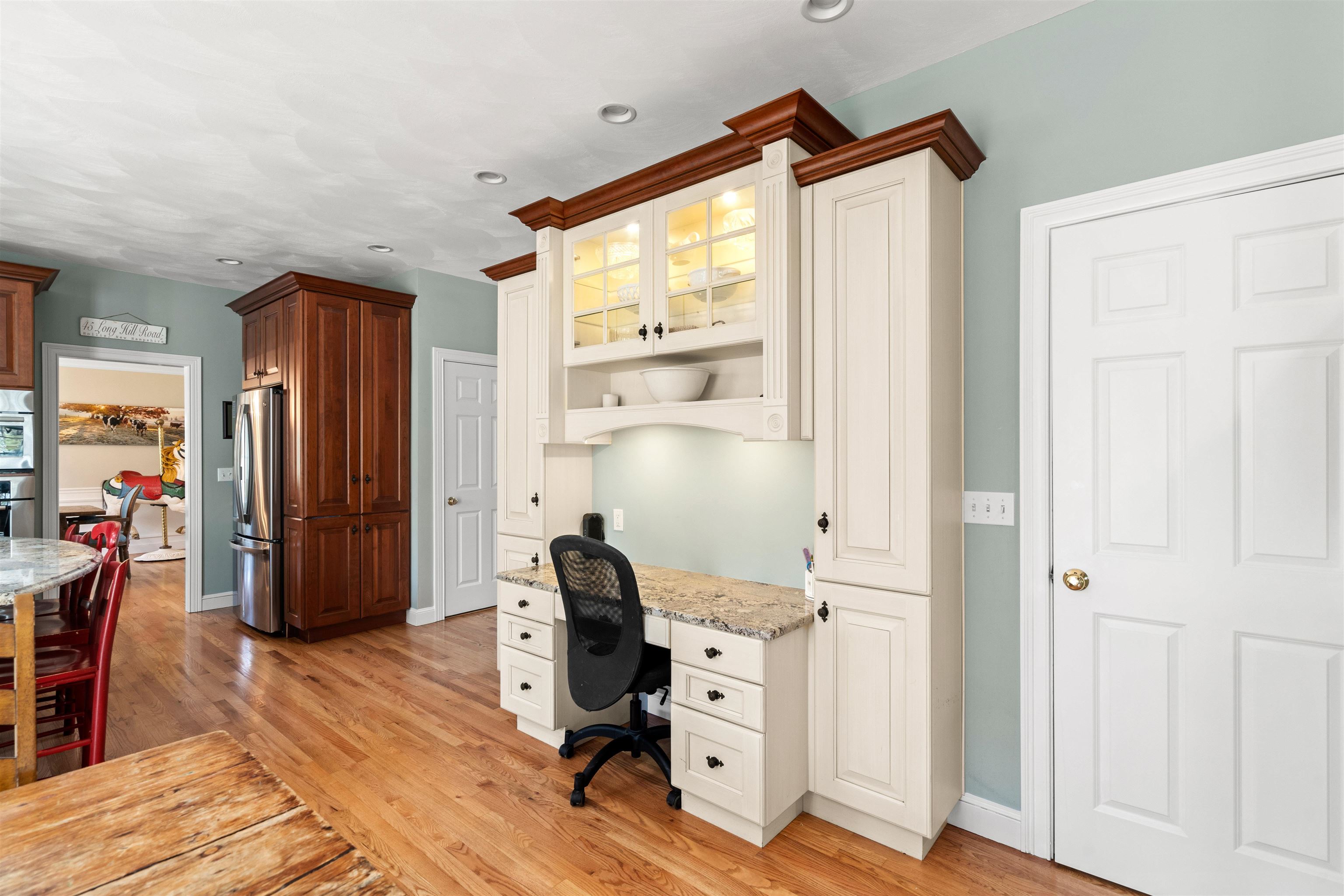 Hollis, New Hampshire, 03049, United States, 4 Bedrooms Bedrooms, ,3 BathroomsBathrooms,Residential,For Sale,1883296
