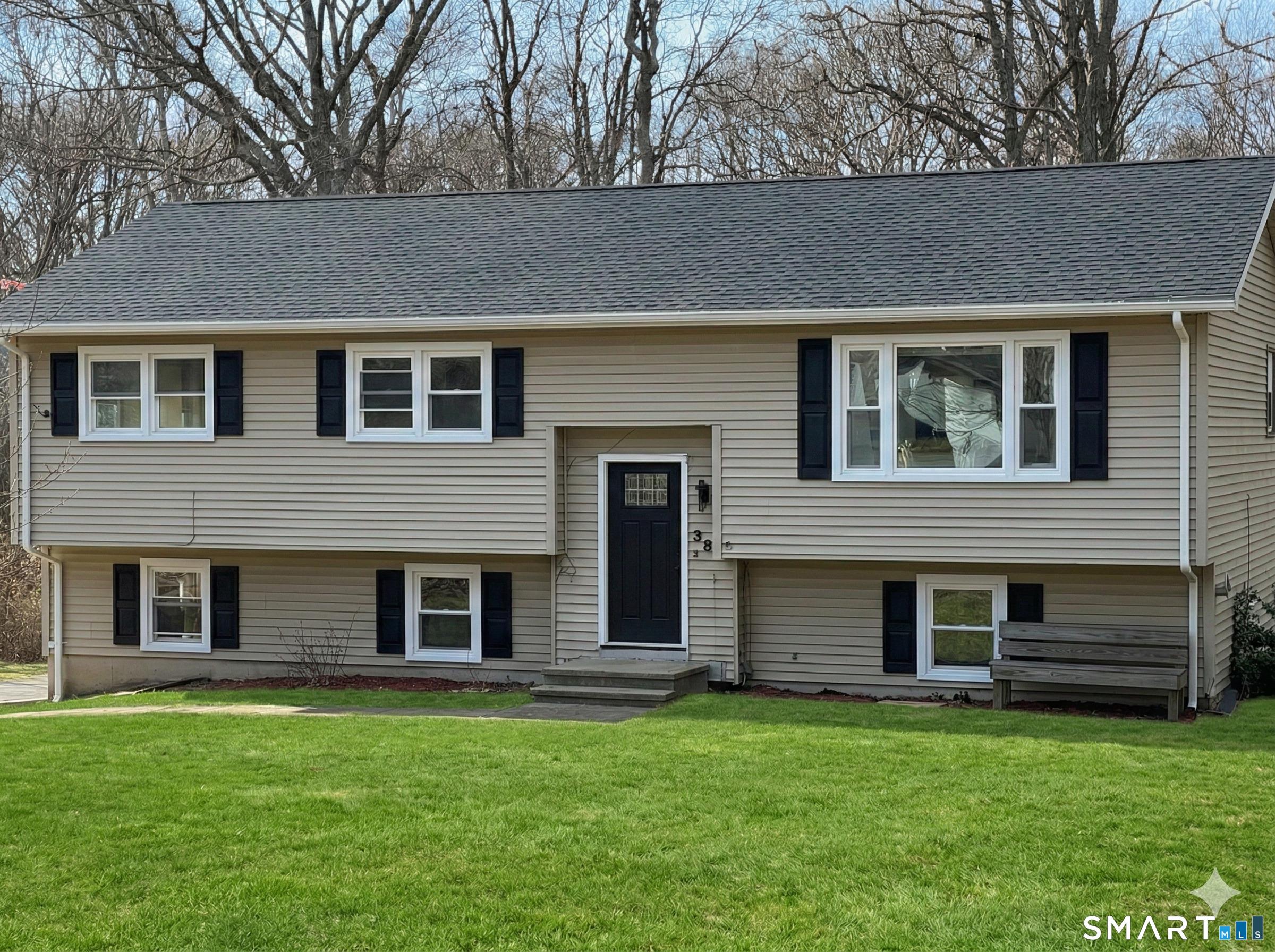 476, Connecticut, 06378, United States, 3 Bedrooms Bedrooms, ,2 BathroomsBathrooms,Residential,For Sale,2025073