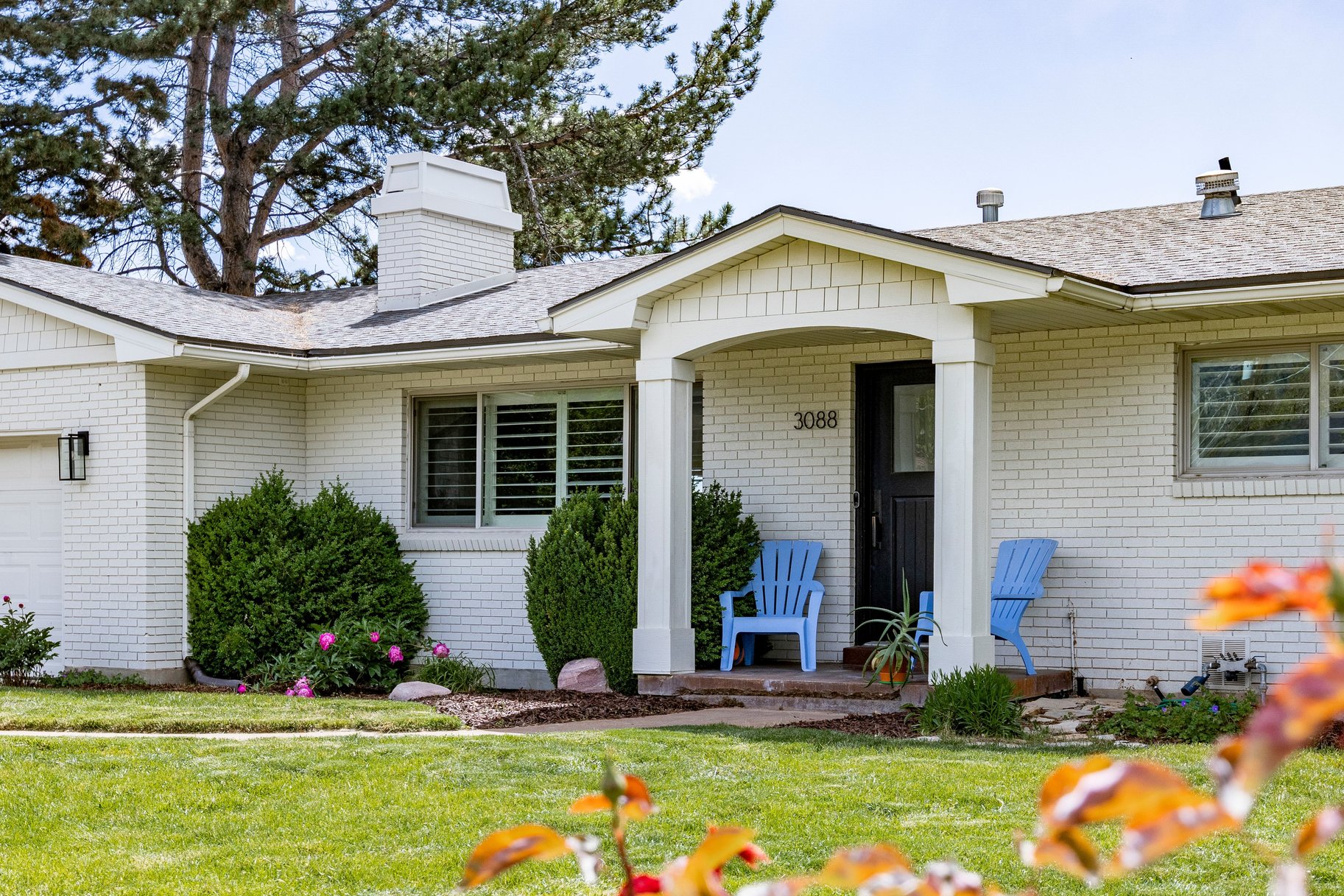  Modernized Millcreek Rambler with Open Living & Private Backyard - 物件實景