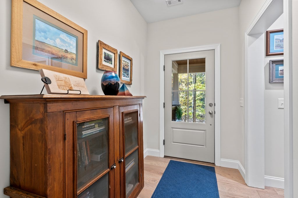 Ellijay, Georgia, 30536, United States, 3 Bedrooms Bedrooms, ,2 BathroomsBathrooms,Residential,For Sale,1987924