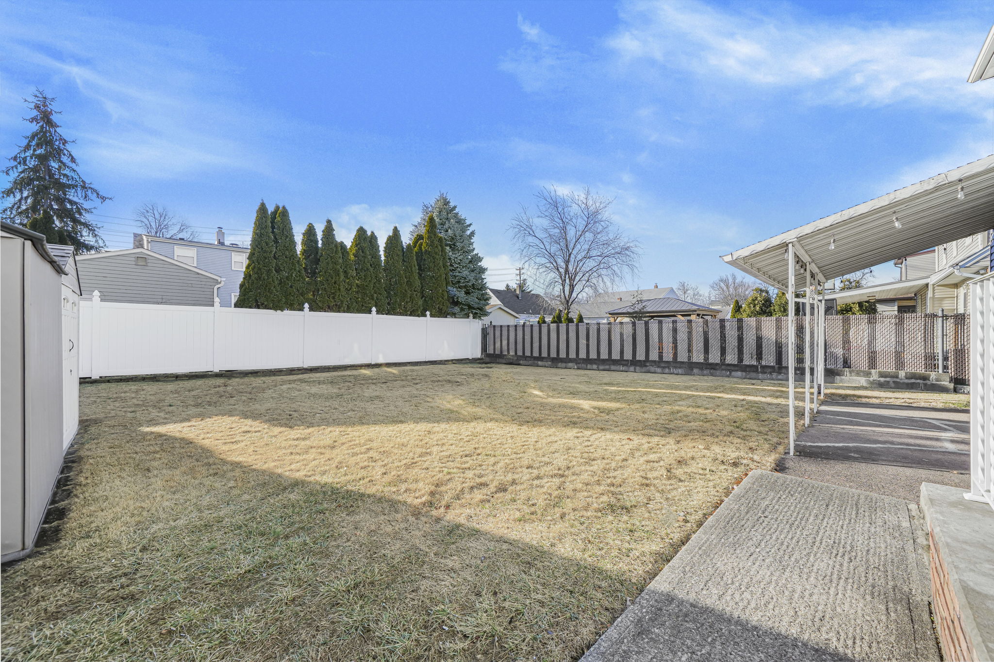 Elmwood Park, New Jersey, 07407, United States, 4 Bedrooms Bedrooms, ,2 BathroomsBathrooms,Residential,For Sale,2009645