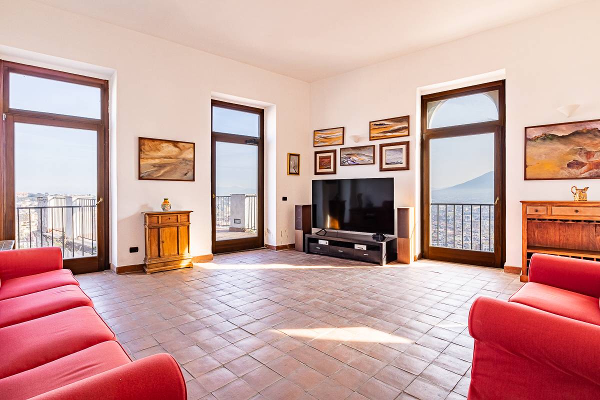 Napoli, Napoli, 80100, IT, 6 Bedrooms Bedrooms, ,6 BathroomsBathrooms,Residential,For Sale,1991925