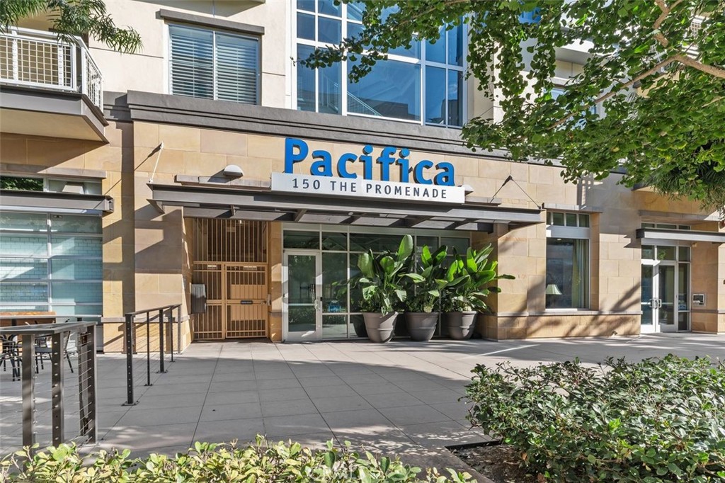 Long Beach, California, 90802, United States, 3 Bedrooms Bedrooms, ,3 BathroomsBathrooms,Residential,For Sale,2002105