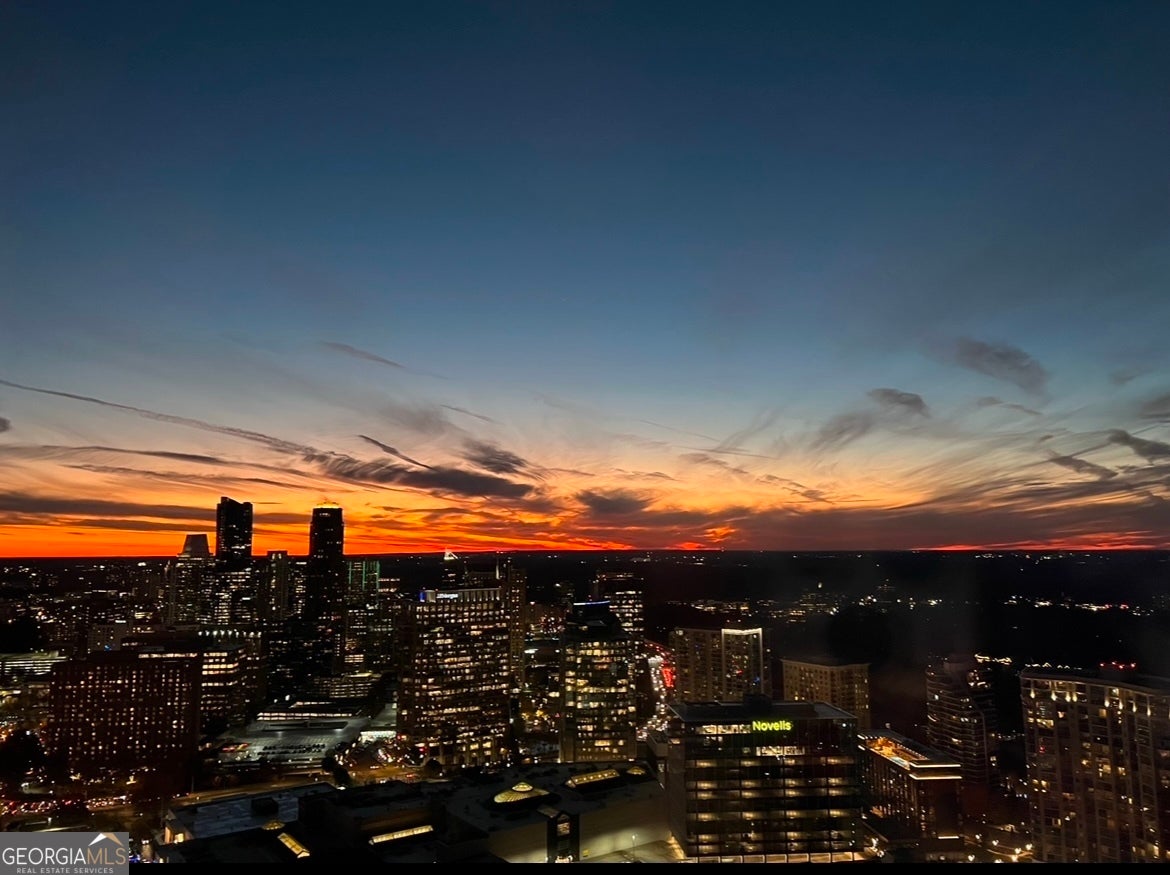 Atlanta, Georgia, 30326, United States, 3 Bedrooms Bedrooms, ,4 BathroomsBathrooms,Residential,For Sale,1858951