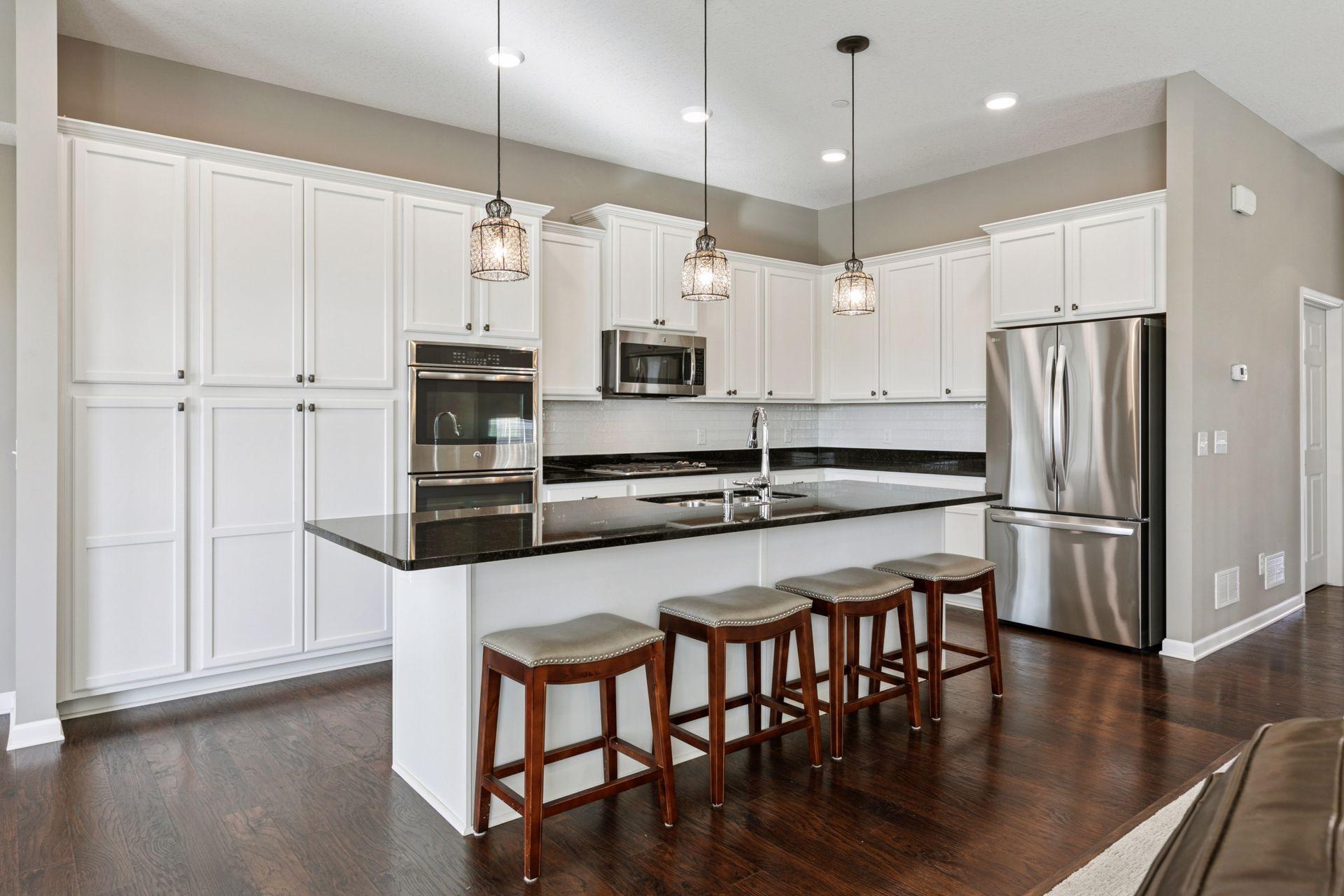 Lakeville, Minnesota, 55044, United States, 3 Bedrooms Bedrooms, ,2 BathroomsBathrooms,Residential,For Sale,1971412