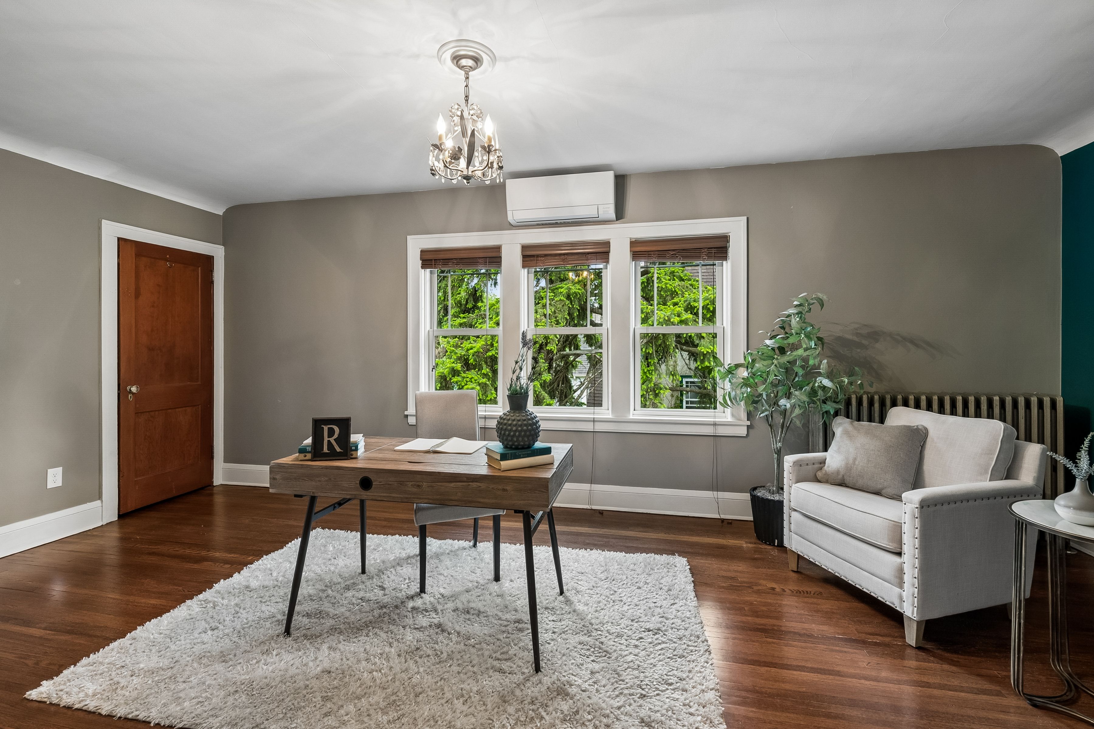  Refined Character Home Overlooking Victory Memorial Parkway - 物件實景