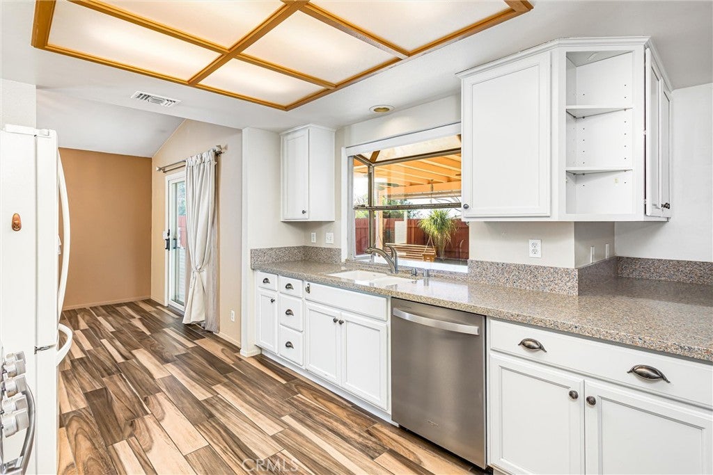 Yucaipa, California, 92399, United States, 3 Bedrooms Bedrooms, ,2 BathroomsBathrooms,Residential,For Sale,2005715