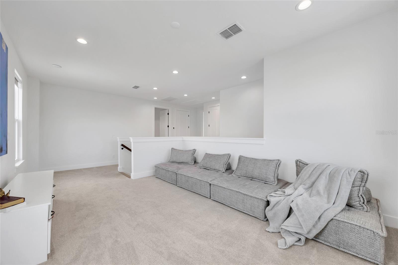 WINTER GARDEN, Florida, 34787, United States, 4 Bedrooms Bedrooms, ,4 BathroomsBathrooms,Residential,For Sale,2014519