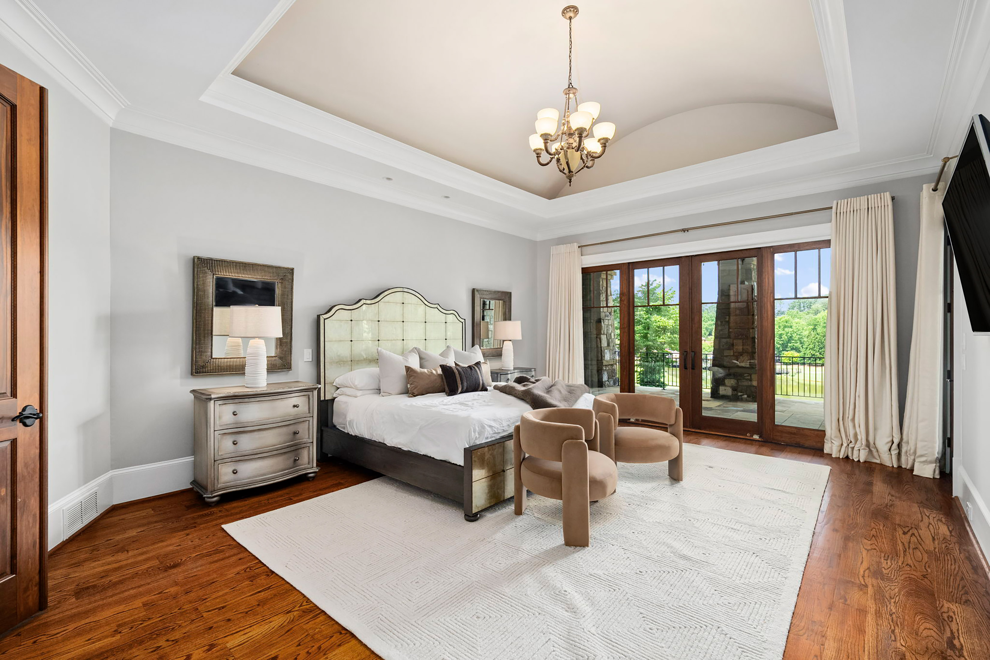  Extraordinary European Manor on Picturesque Cul-de-sac with Lake and Golf Views - 物件實景