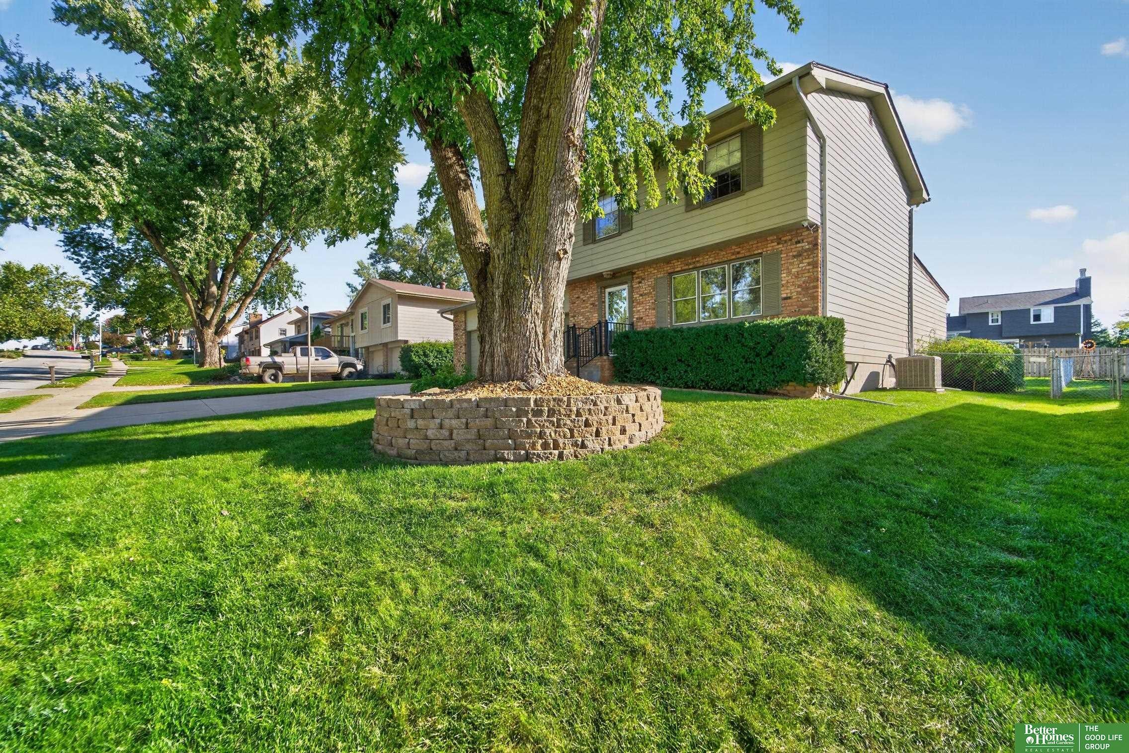 Glenn St, Omaha, NE 68138 #1