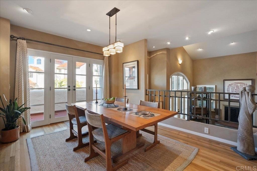 La Jolla, California, 92037, United States, 3 Bedrooms Bedrooms, ,3 BathroomsBathrooms,Residential,For Sale,1997509