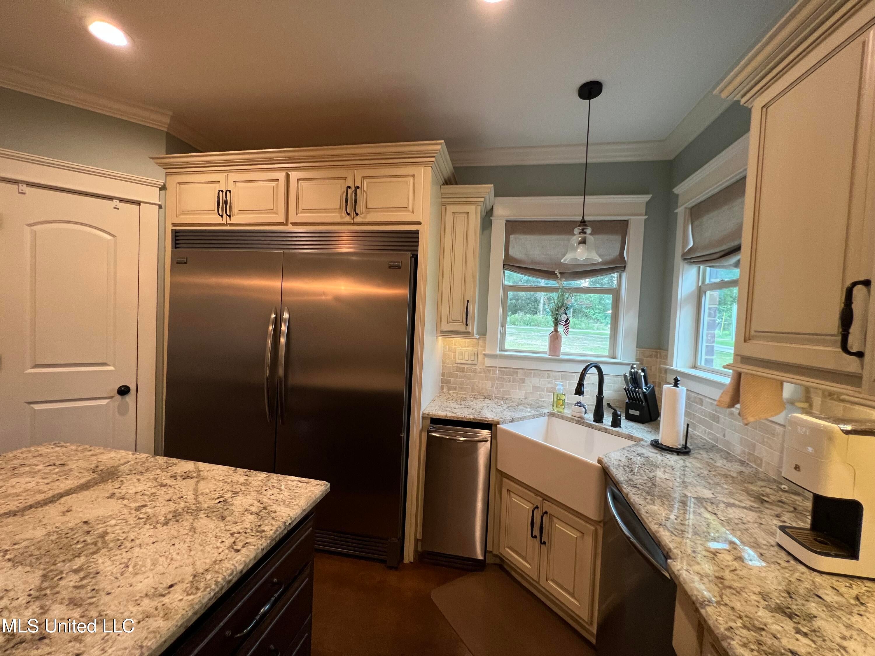 Lucedale, Mississippi, 39452, United States, 4 Bedrooms Bedrooms, ,3 BathroomsBathrooms,Residential,For Sale,1890543