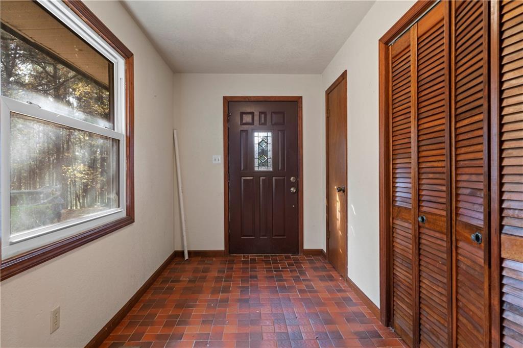 Gainesville, Georgia, 30506, United States, 5 Bedrooms Bedrooms, ,5 BathroomsBathrooms,Residential,For Sale,1996488