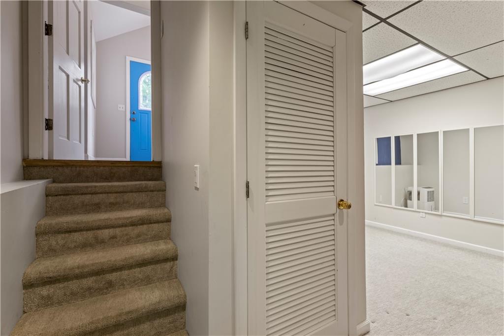 North Smithfield, Rhode Island, 02896, United States, 3 Bedrooms Bedrooms, ,3 BathroomsBathrooms,Residential,For Sale,1870589