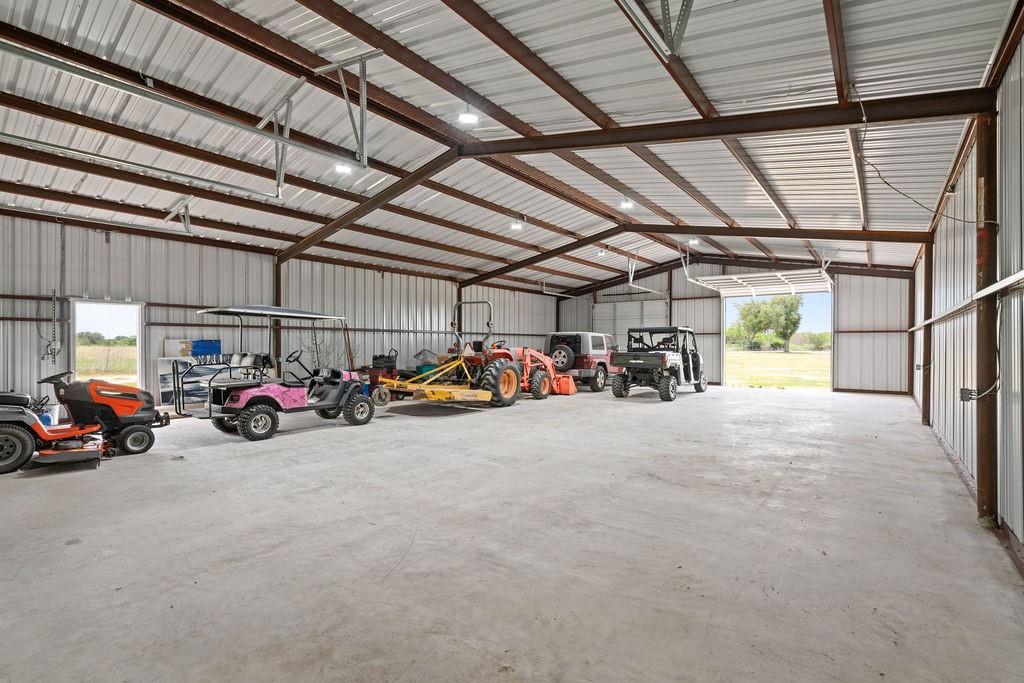 Beeville, Texas, 78102, United States, 4 Bedrooms Bedrooms, ,3 BathroomsBathrooms,Residential,For Sale,1857883