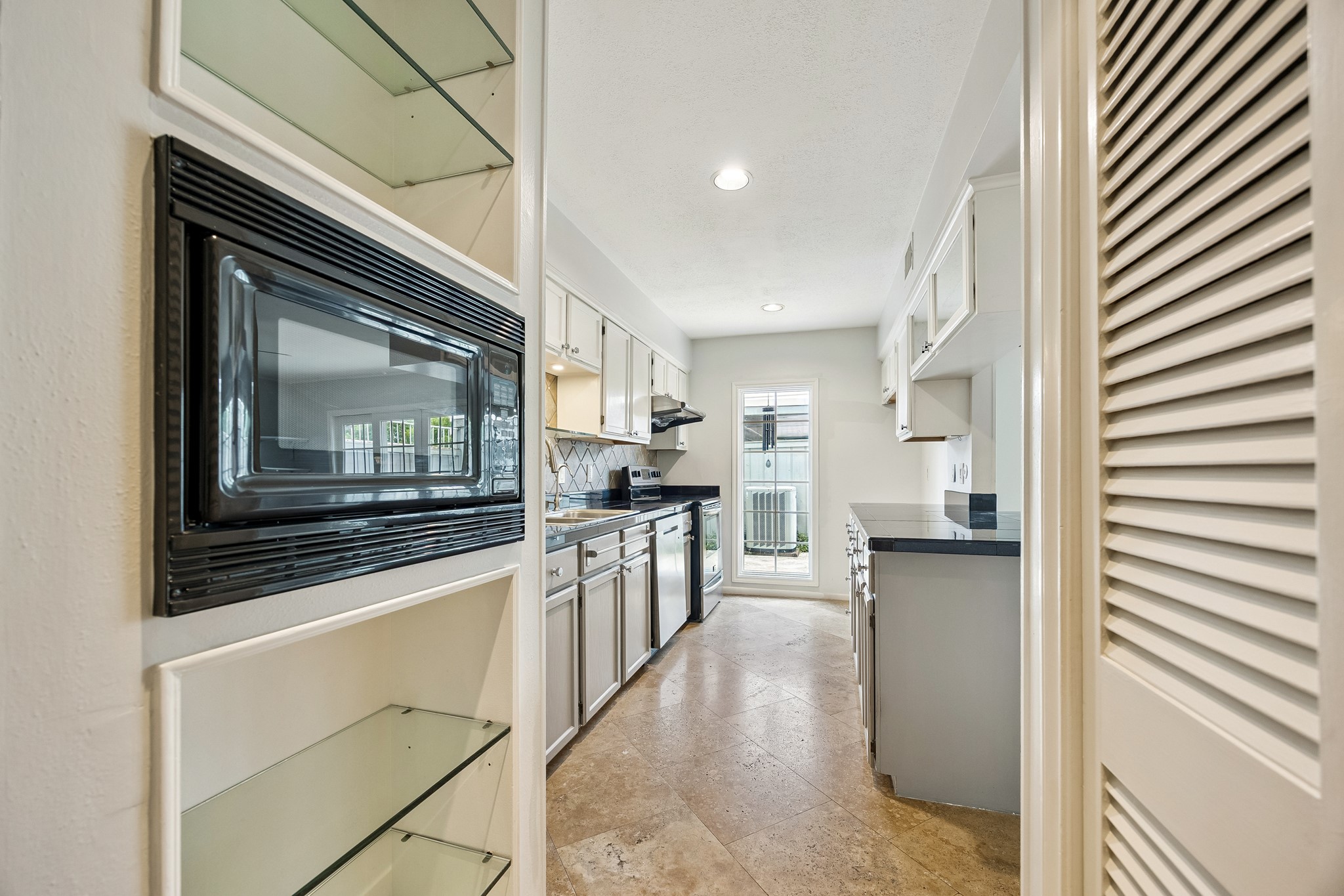  6333 Del Monte Drive #98 - 物件實景