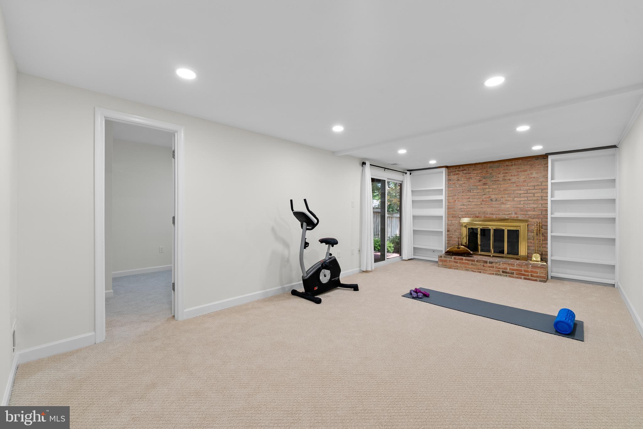 Fairfax, Virginia, 22032, United States, 3 Bedrooms Bedrooms, ,4 BathroomsBathrooms,Residential,For Sale,1945020