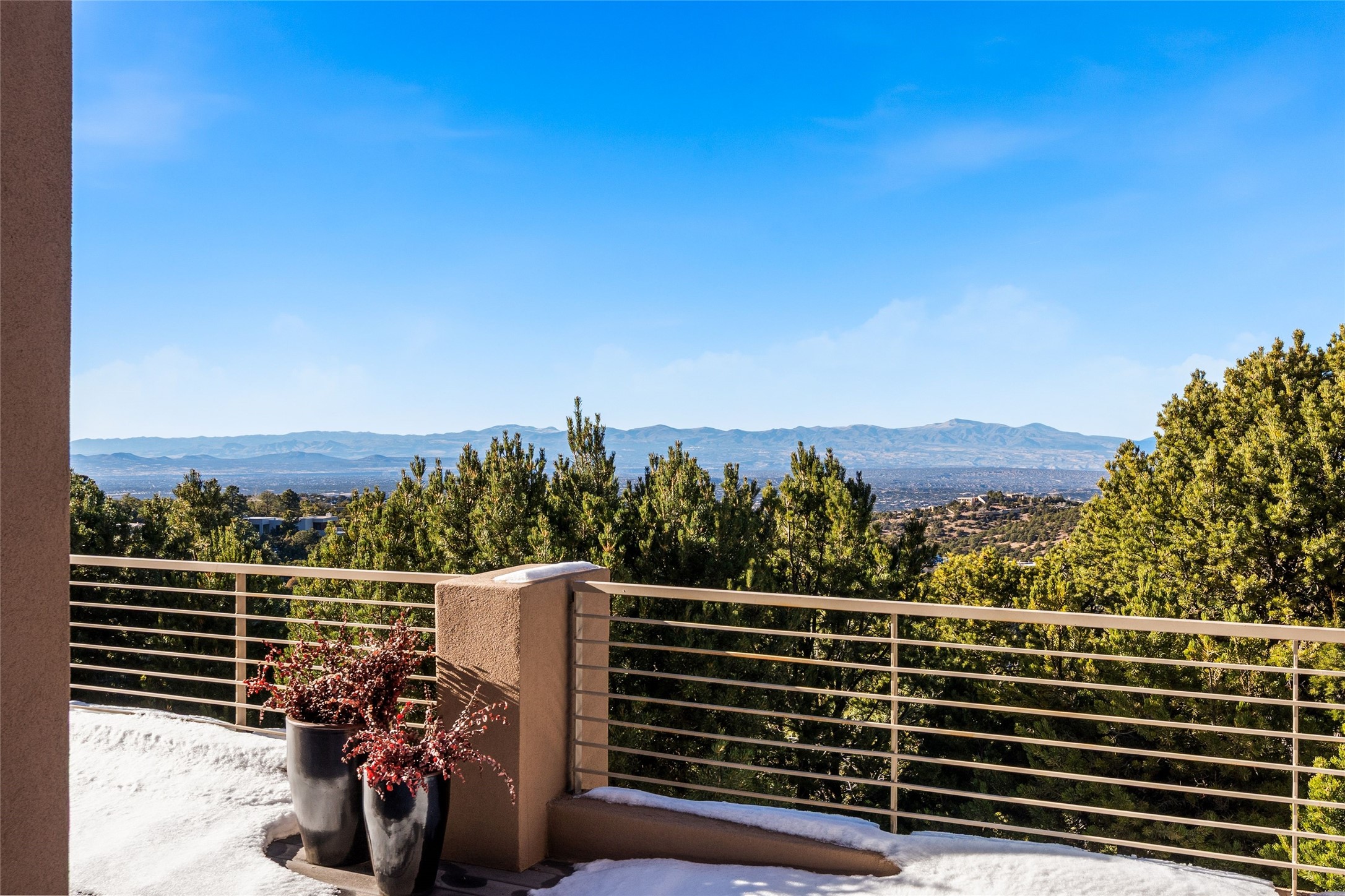  1135 S Summit Drive - 物件實景