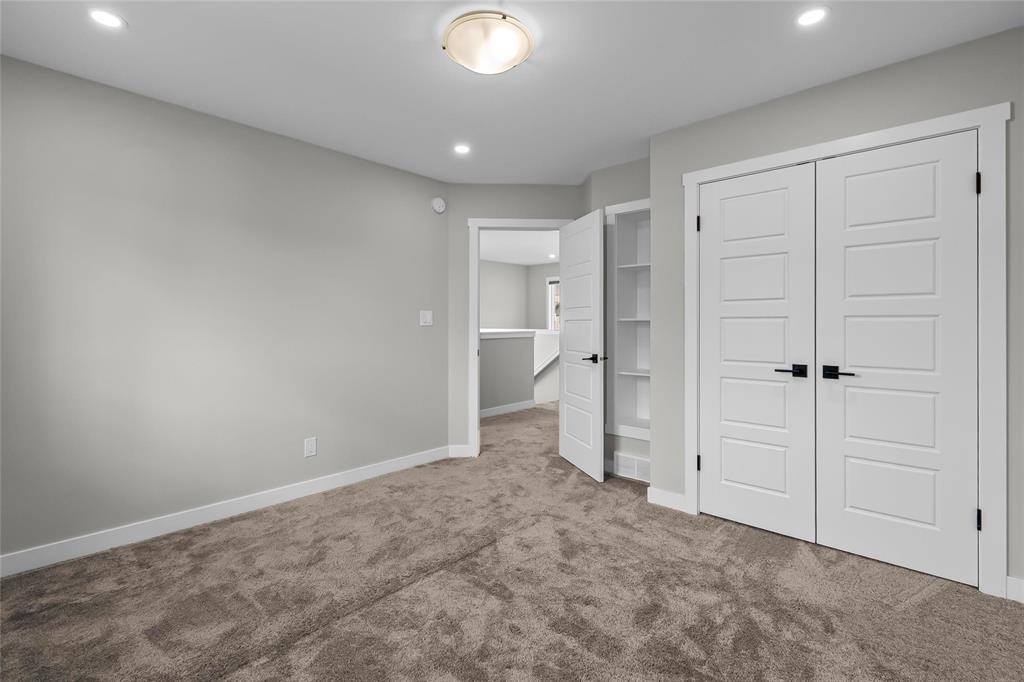 WINNIPEG, Manitoba, R2V 5C8, CA, 3 Bedrooms Bedrooms, ,2 BathroomsBathrooms,Residential,For Sale,1947801