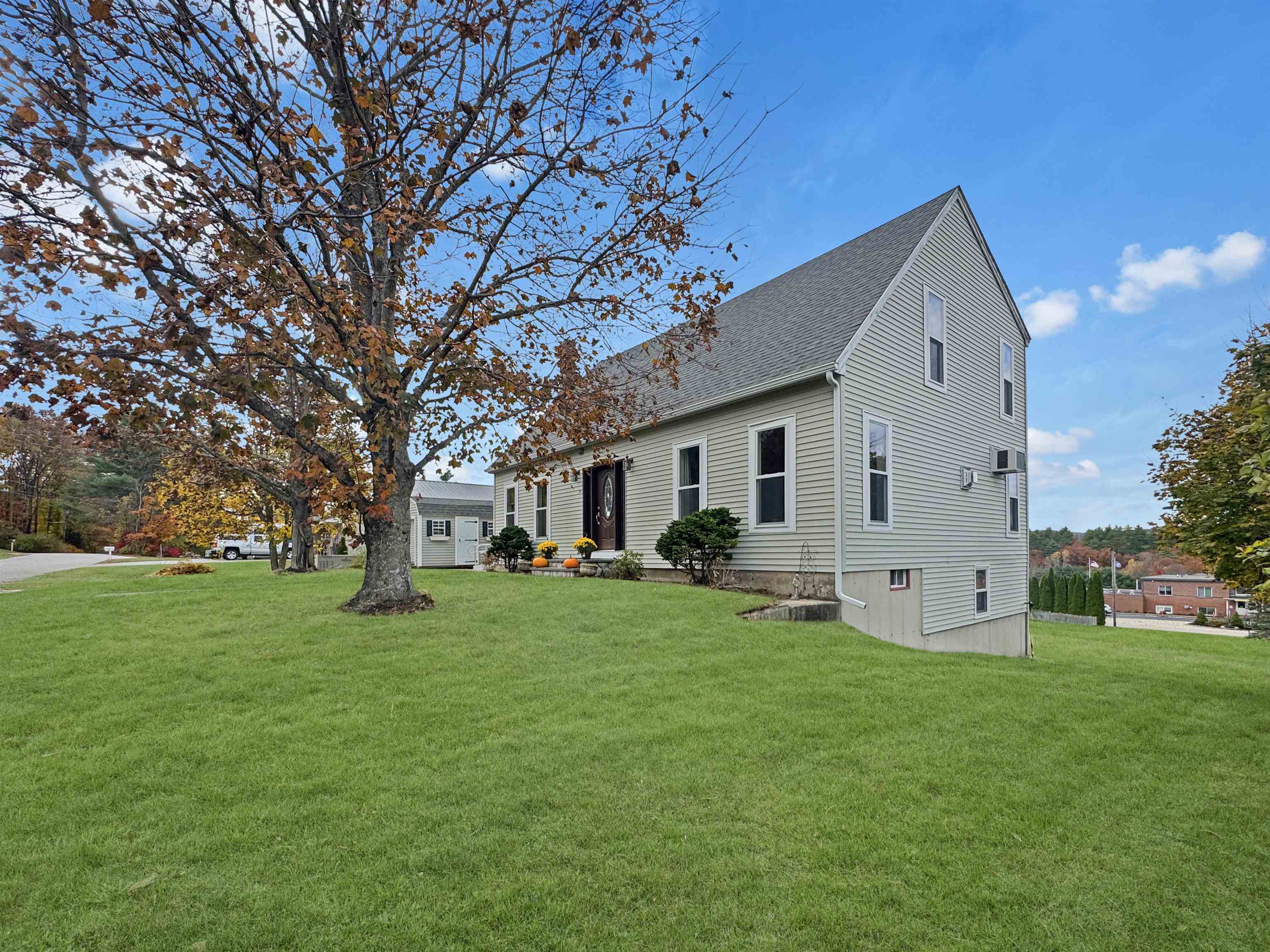 Epsom, New Hampshire, 03234, United States, 2 Bedrooms Bedrooms, ,3 BathroomsBathrooms,Residential,For Sale,1971379