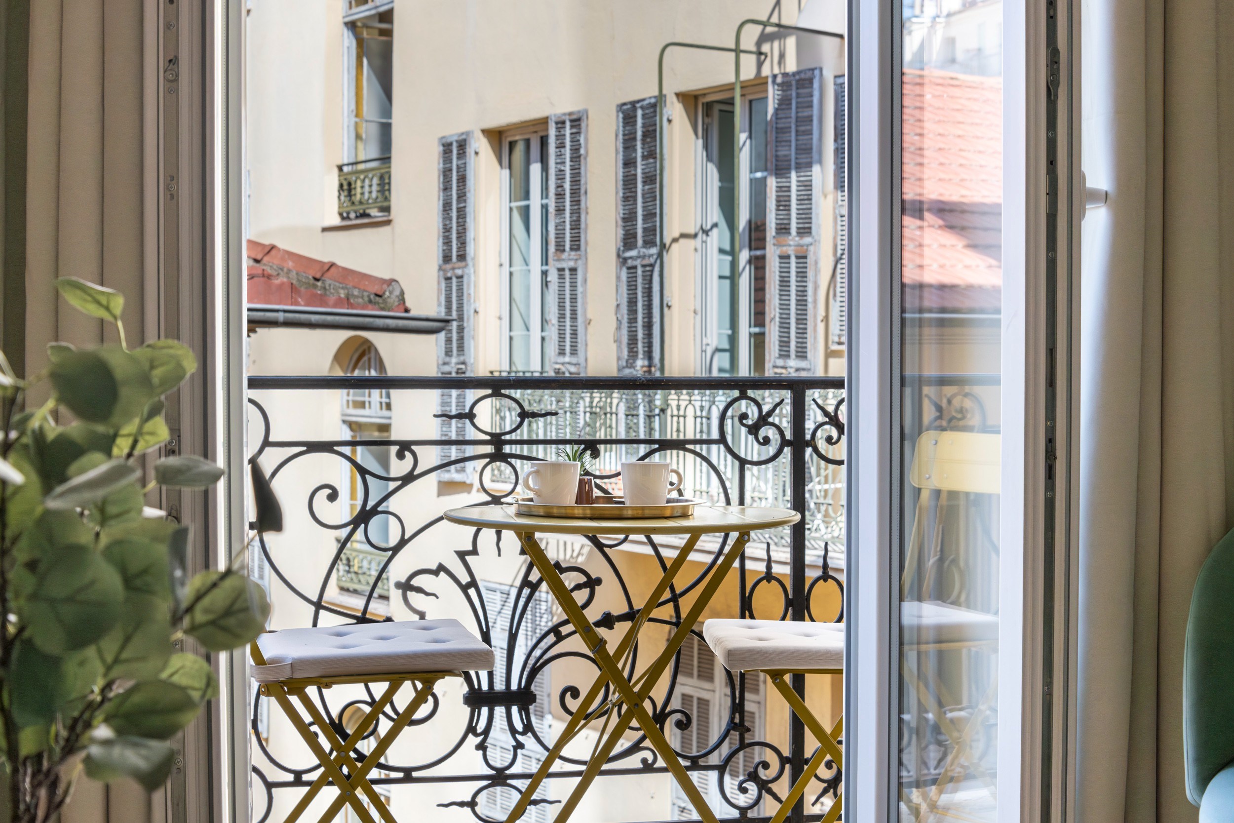  Studio apartment with sleeping area in Nice Carré d
