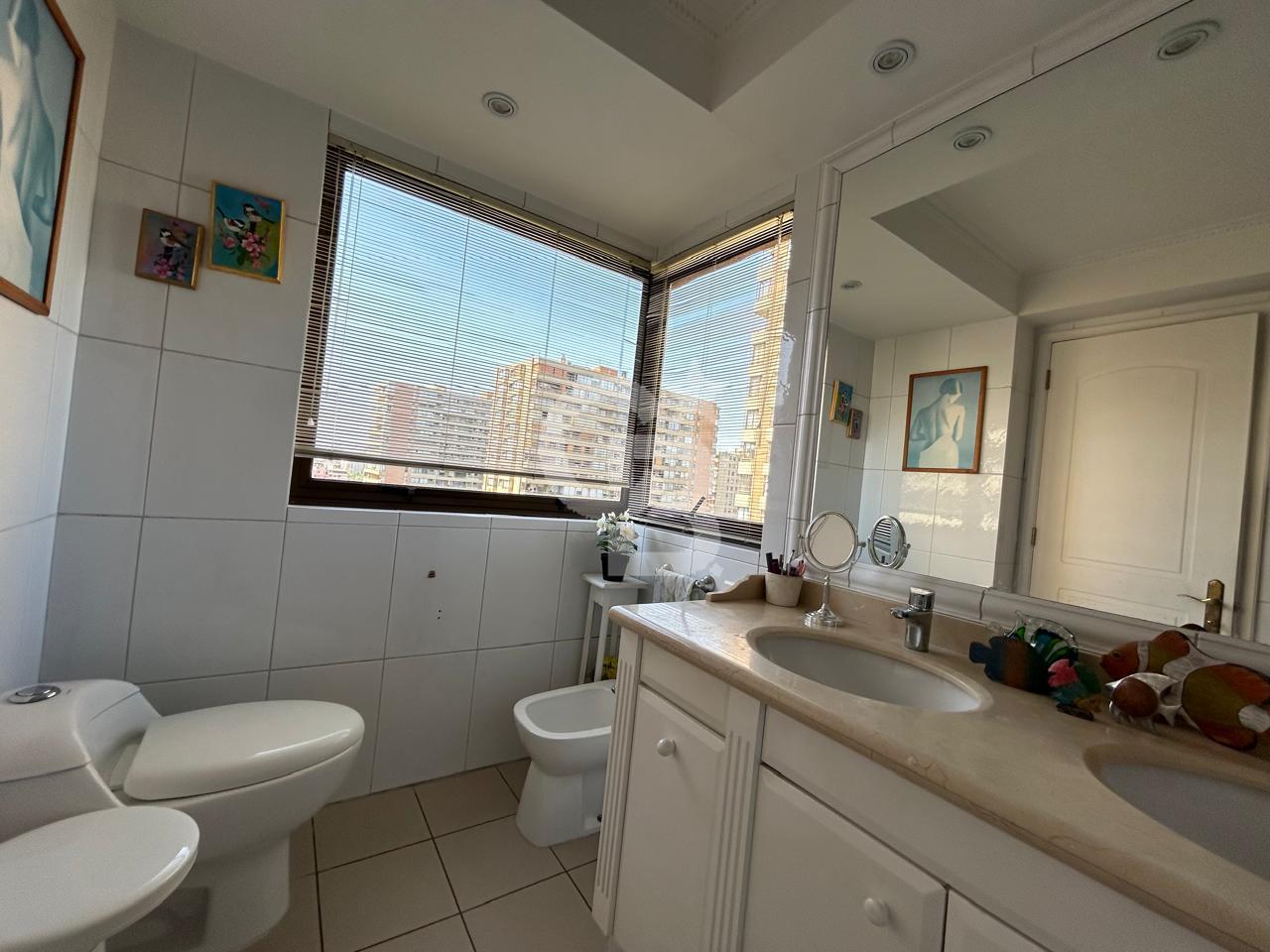 Las Condes, Chile, 3 Bedrooms Bedrooms, ,3 BathroomsBathrooms,Residential,For Sale,2003442