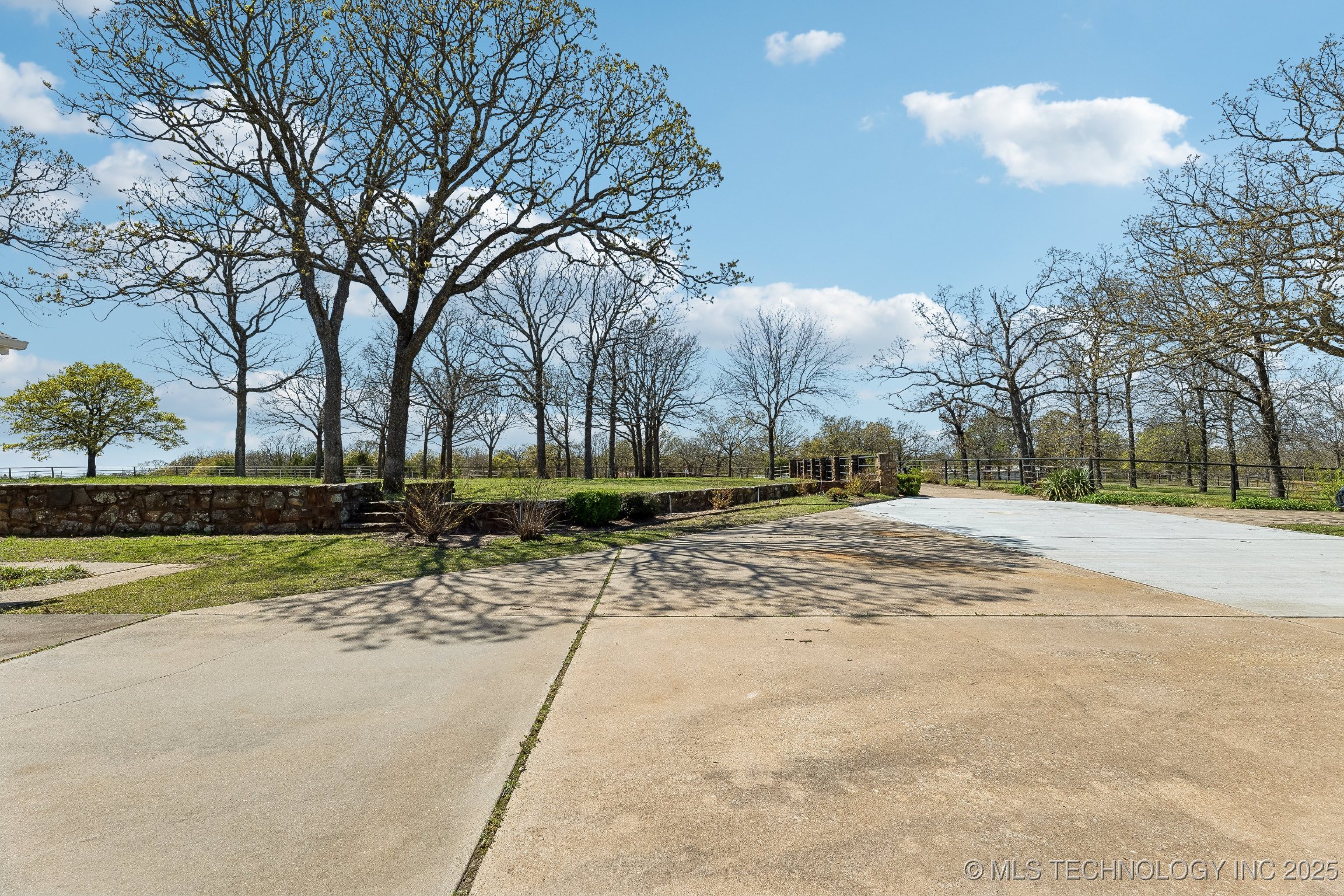 Sand Springs, Oklahoma, 74063, United States, 3 Bedrooms Bedrooms, ,3 BathroomsBathrooms,Residential,For Sale,1901465