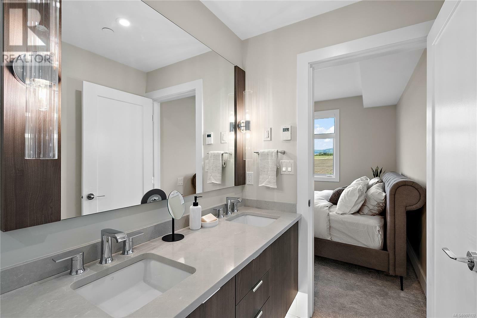 CENTRAL SAANICH, British Columbia, V8M 0B9, CA, 2 Bedrooms Bedrooms, ,2 BathroomsBathrooms,Residential,For Sale,1876111