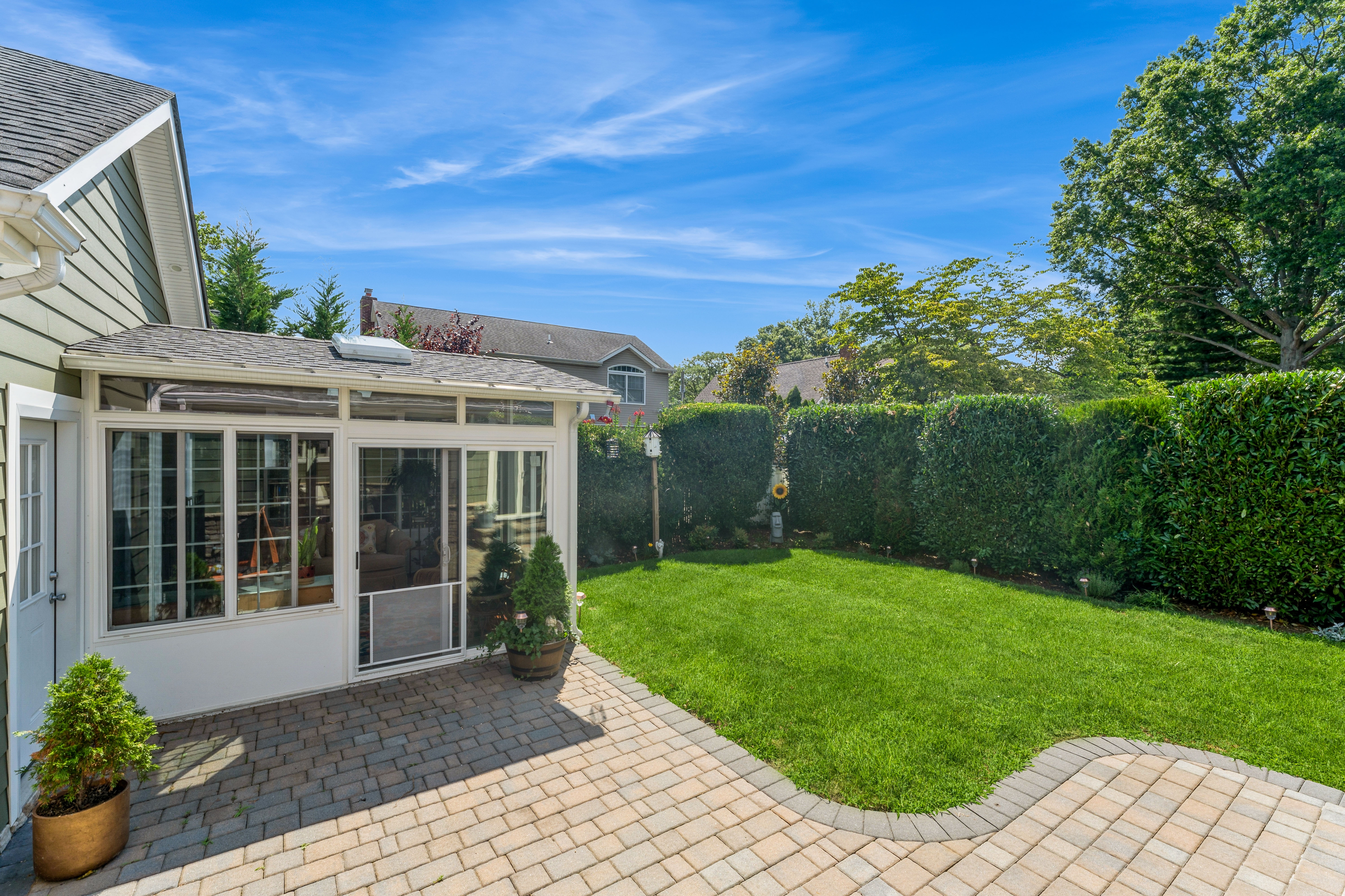 Floral Park, New York, 11001, United States, 4 Bedrooms Bedrooms, ,3 BathroomsBathrooms,Residential,For Sale,1905597
