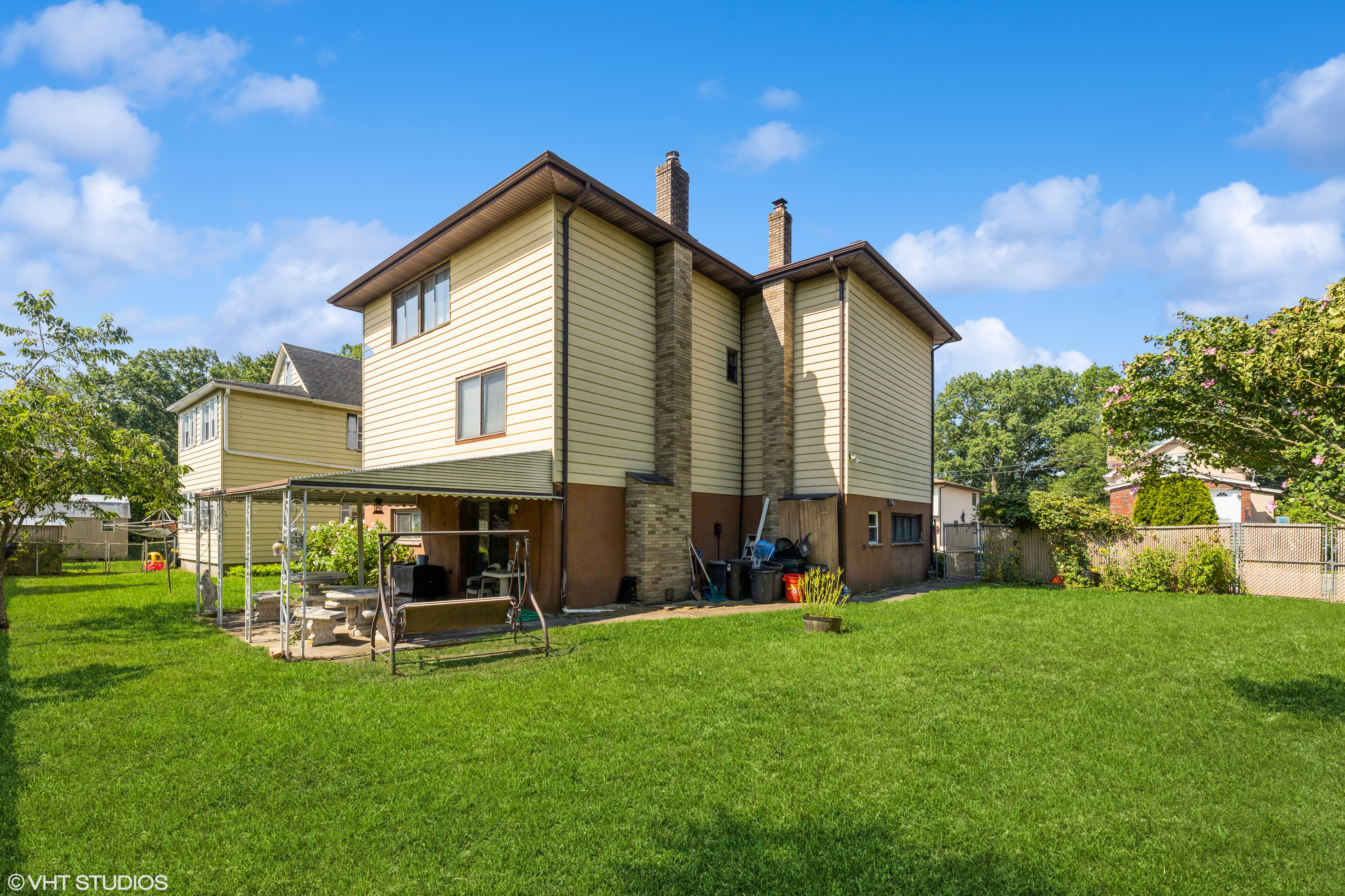Moonachie, New Jersey, 07074, United States, 5 Bedrooms Bedrooms, ,4 BathroomsBathrooms,Residential,For Sale,1936964