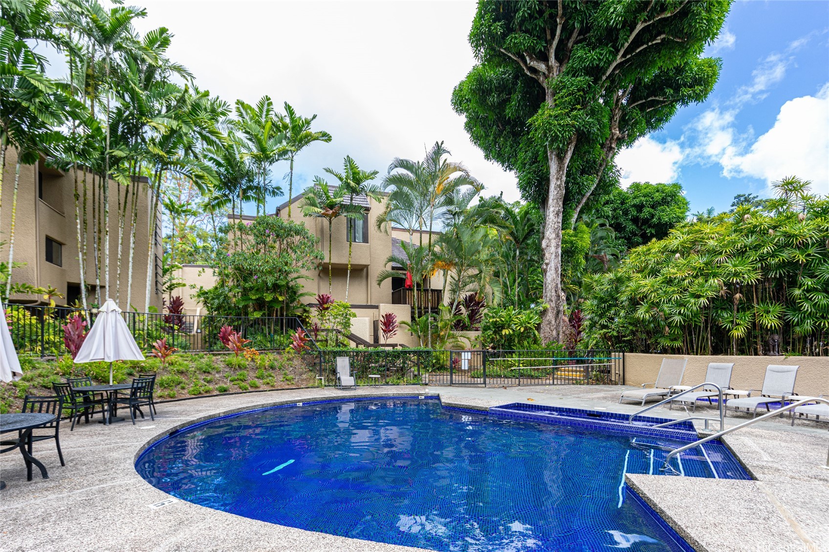 Kaneohe, Hawaii, 96744, United States, 2 Bedrooms Bedrooms, ,3 BathroomsBathrooms,Residential,For Sale,1988313