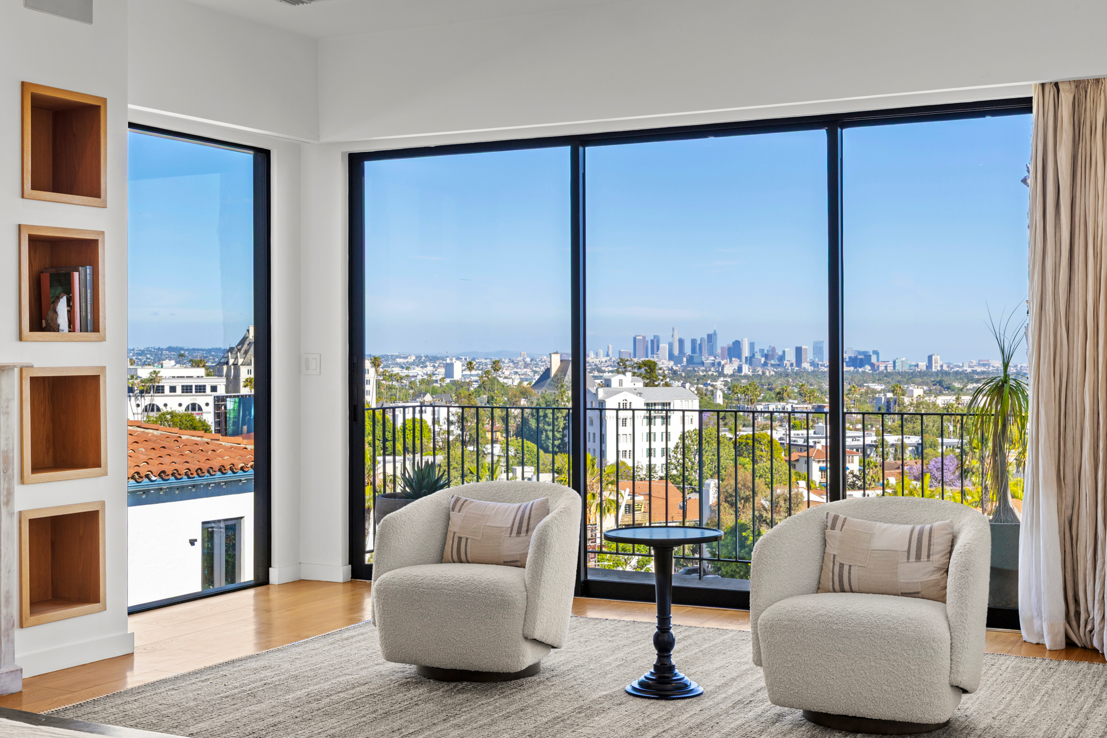  8241 Lincoln Terrace - 物件實景