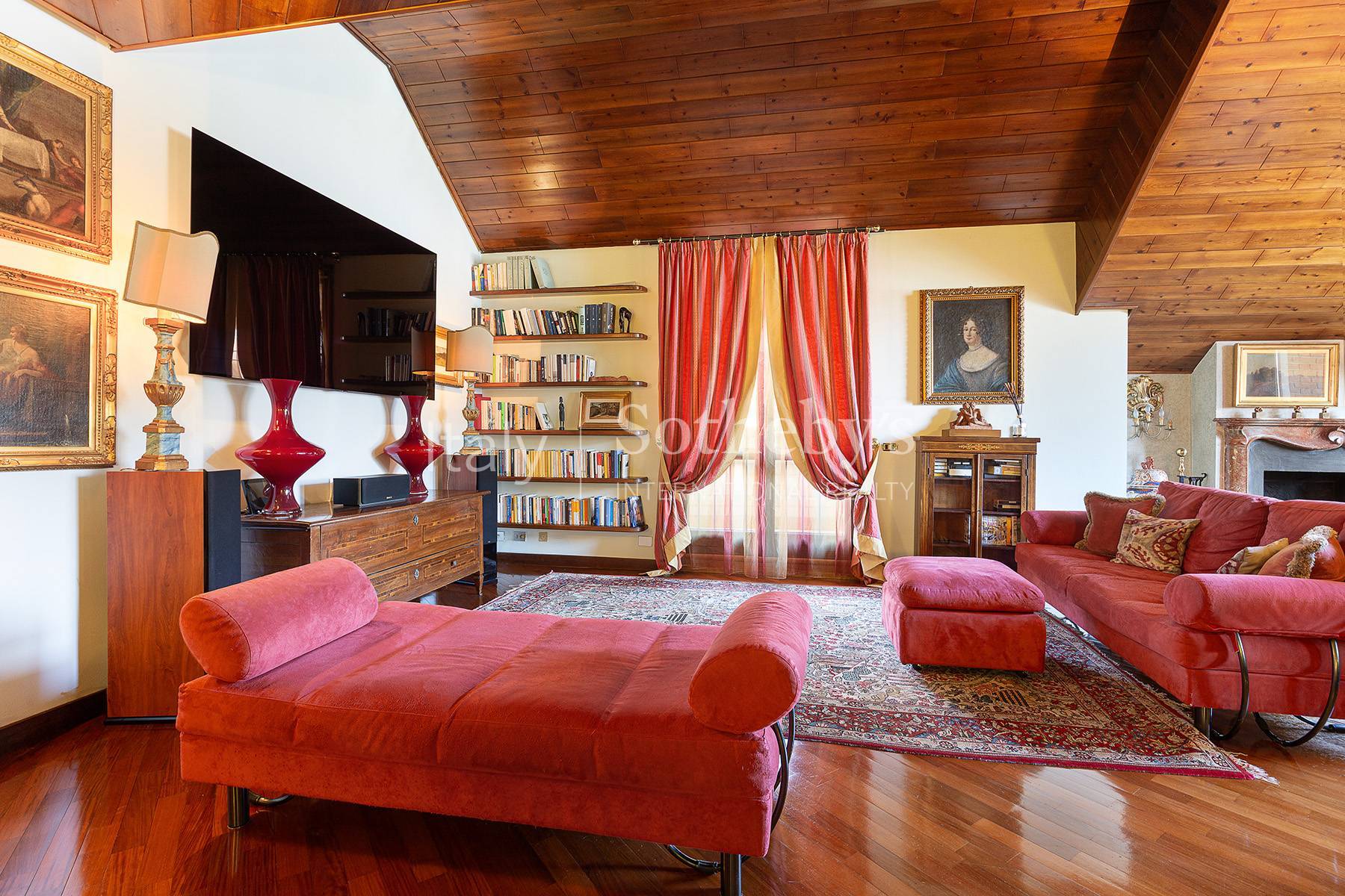  Elegant Residence in an Exclusive Setting - 物件實景