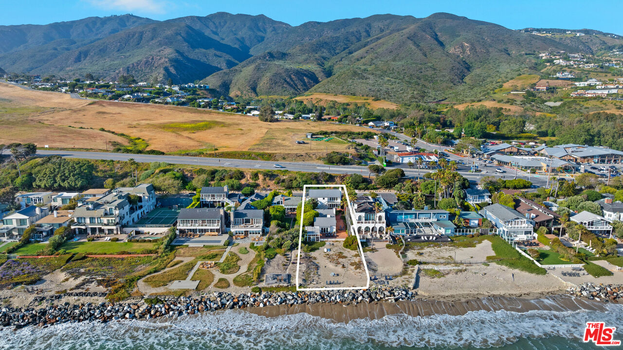 Malibu, California, 90265, United States, 4 Bedrooms Bedrooms, ,4 BathroomsBathrooms,Residential,For Sale,1840661