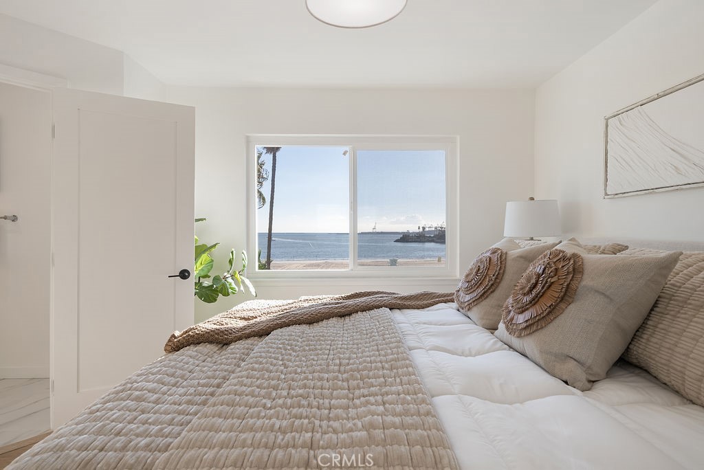 Long Beach, California, 90802, United States, 2 Bedrooms Bedrooms, ,2 BathroomsBathrooms,Residential,For Sale,1994707