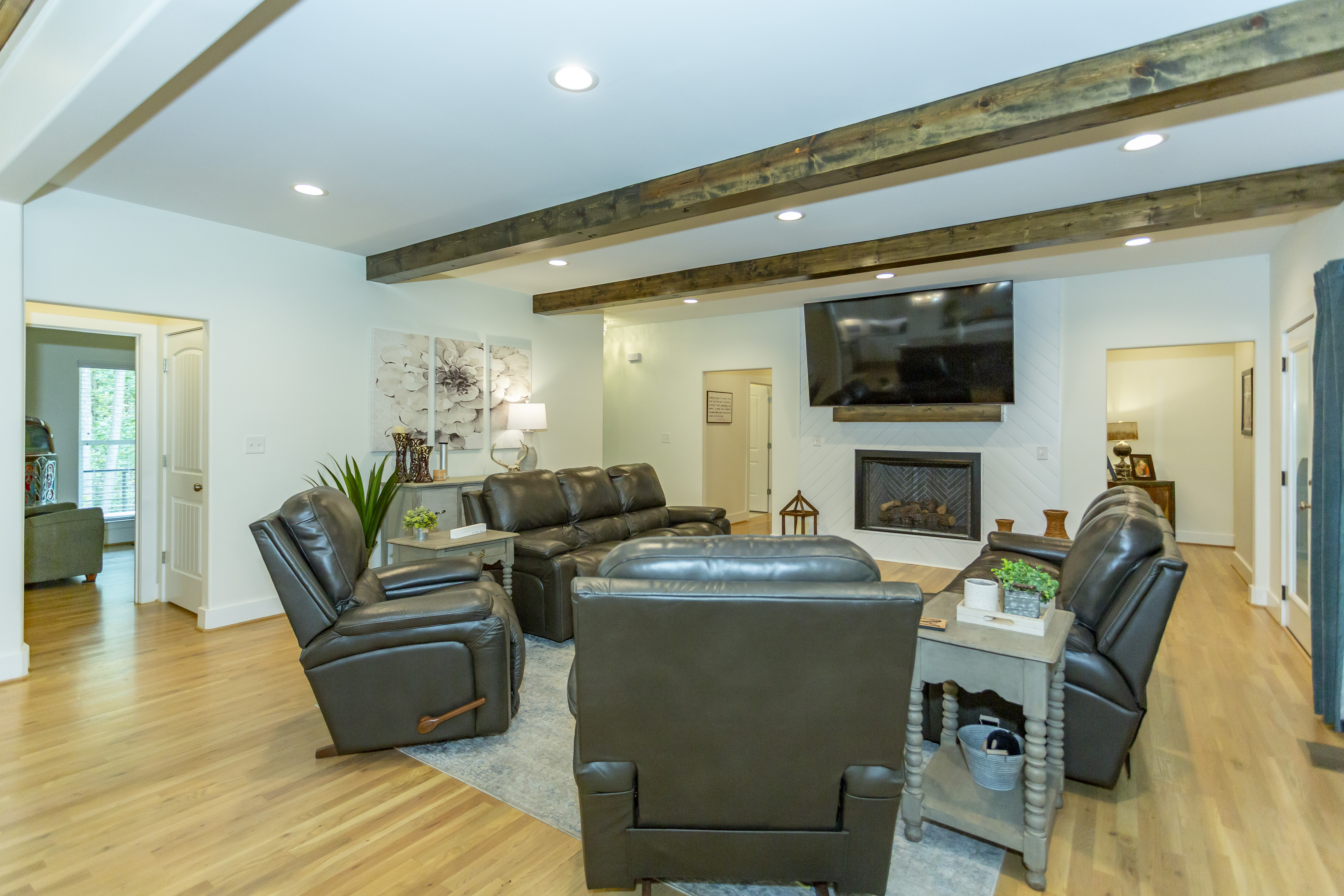 Helena, Alabama, 35080, United States, 5 Bedrooms Bedrooms, ,5 BathroomsBathrooms,Residential,For Sale,1979427