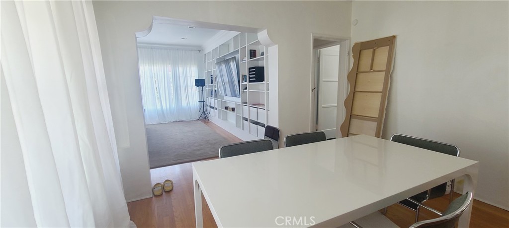 Los Angeles, California, 90019, United States, ,Residential,For Sale,1905705