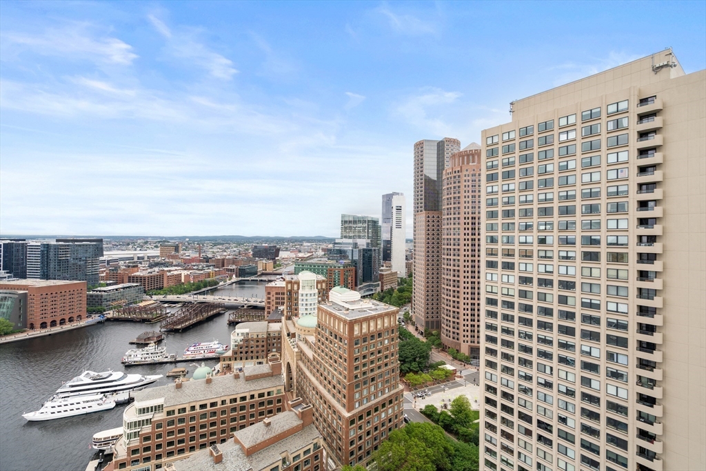Boston, Massachusetts, 02110, United States, 3 Bedrooms Bedrooms, ,3 BathroomsBathrooms,Residential,For Sale,1850032