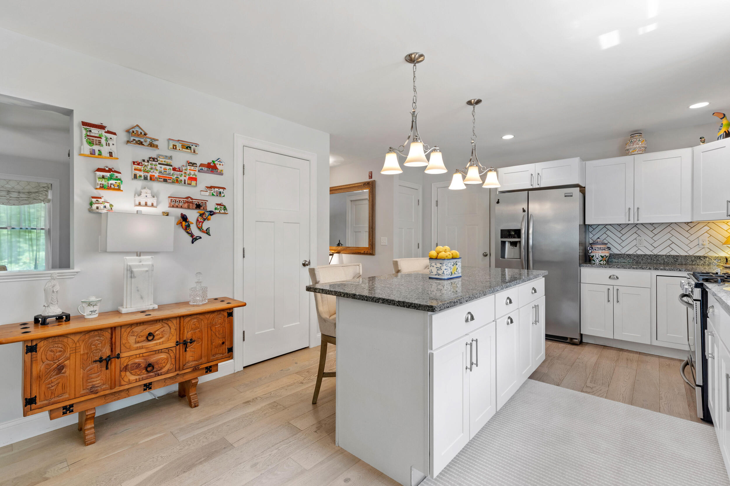Falmouth, Maine, 04105, United States, 3 Bedrooms Bedrooms, ,3 BathroomsBathrooms,Residential,For Sale,1917362