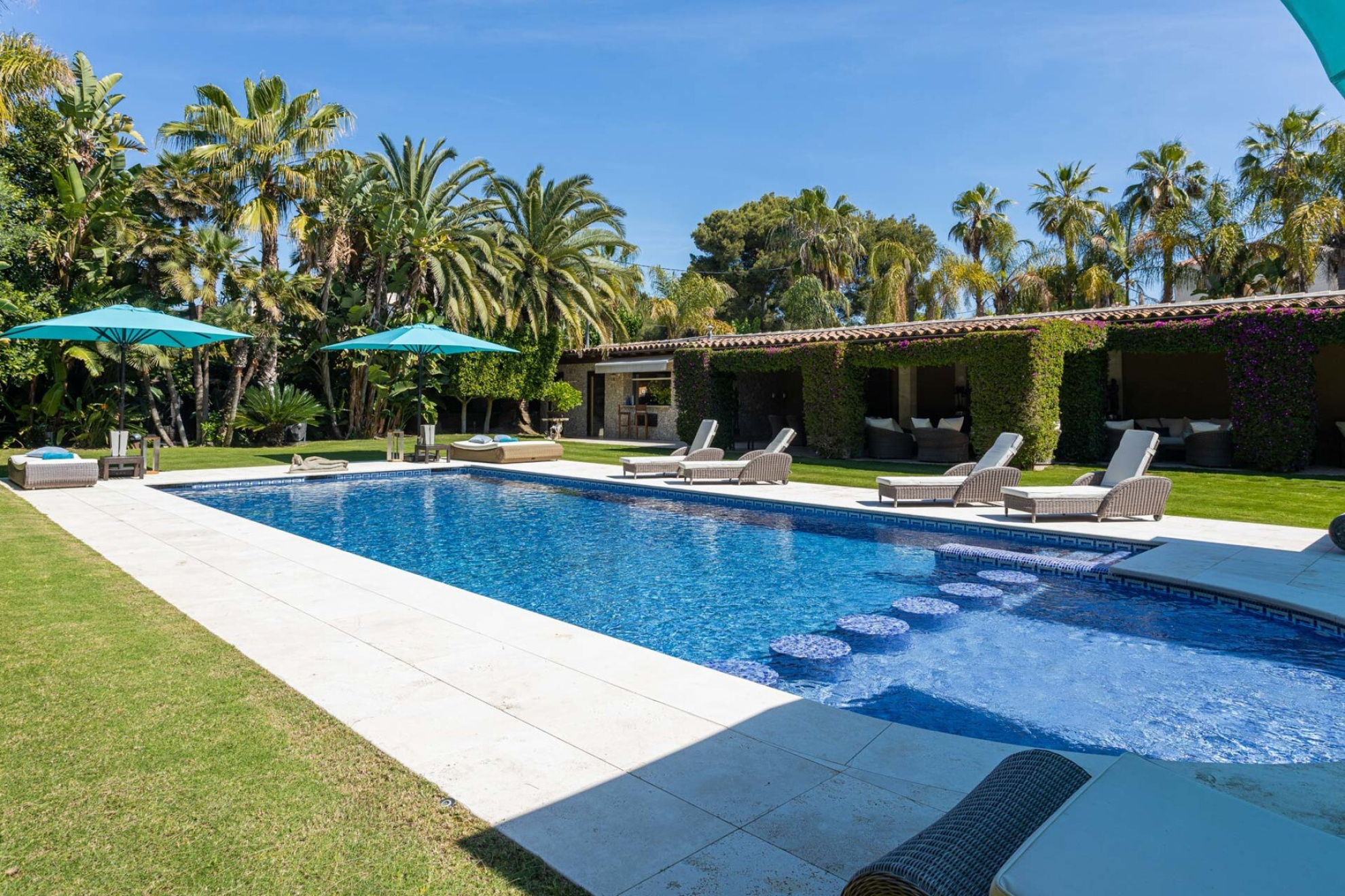  Impressive property in Sitges, close to the beach and Terramar Golf Course. - 物件實景
