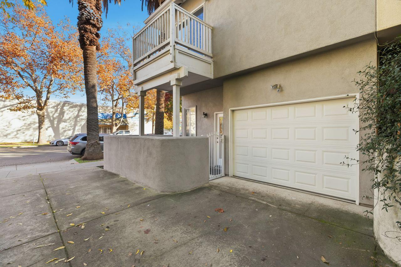 Sacramento, California, 95811, United States, 3 Bedrooms Bedrooms, ,3 BathroomsBathrooms,Residential,For Sale,2002968