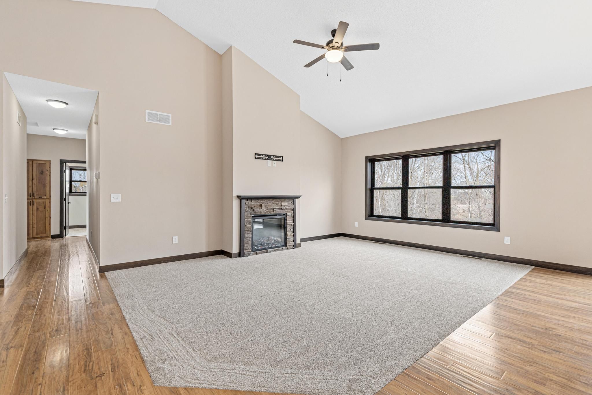  Peaceful Rambler on Acreage in Netta’s Preserve - 物件實景