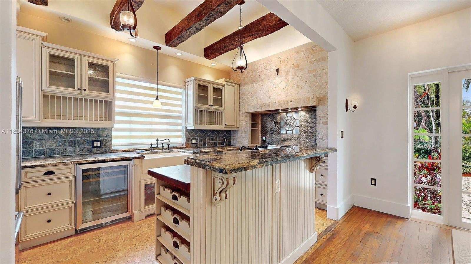 Coral Gables, Florida, 33134, United States, 2 Bedrooms Bedrooms, ,2 BathroomsBathrooms,Residential,For Sale,1989880