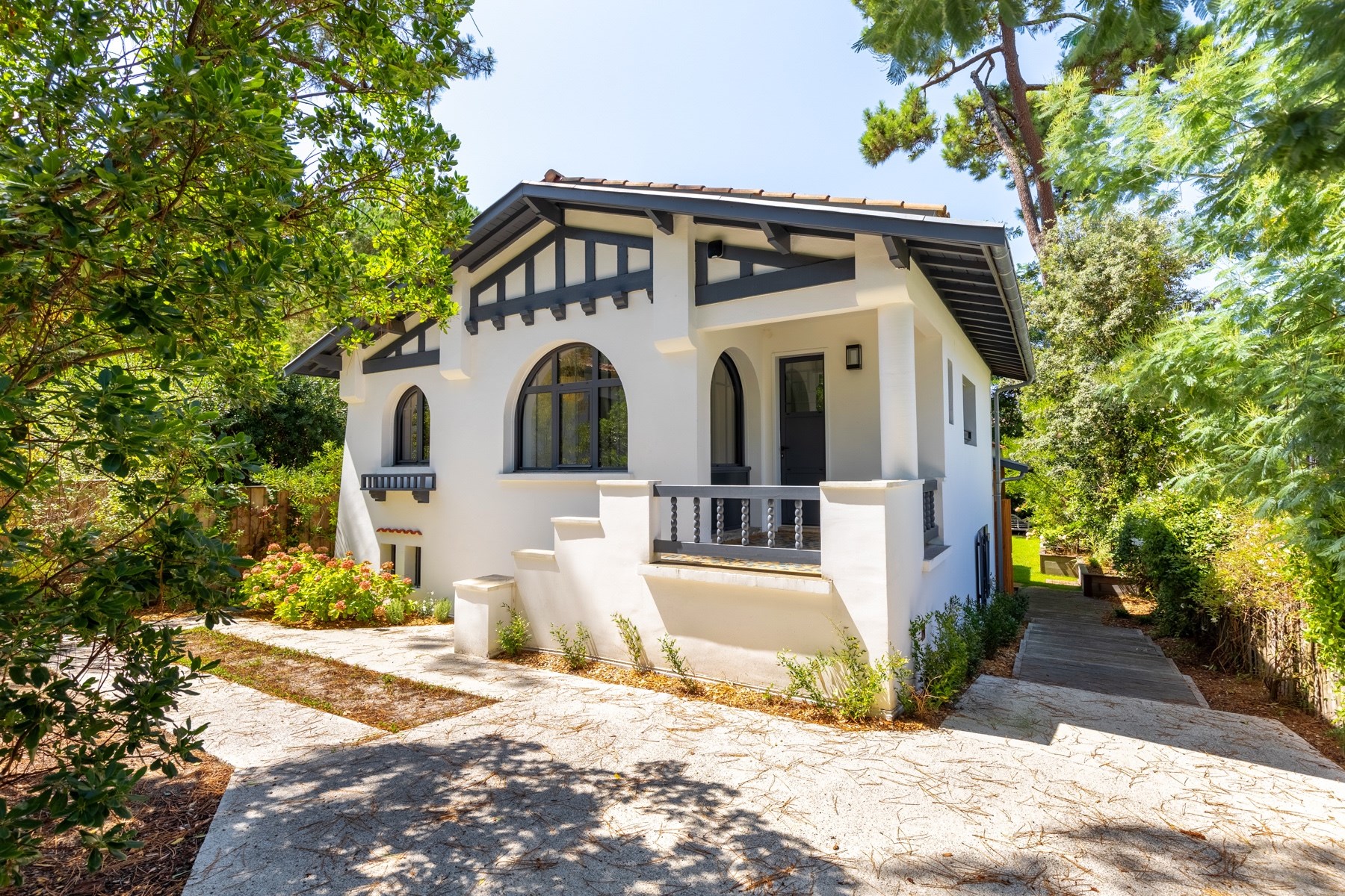  Exclusive – Authentic Renovated Gaume Villa Just 290 Metres from the Beach - 物件實景